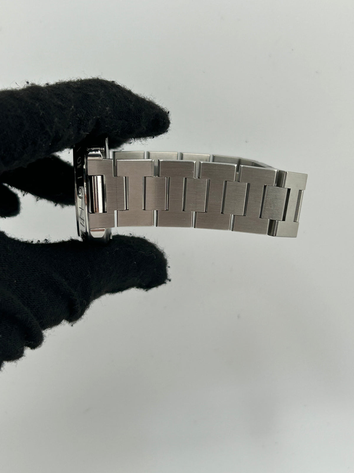 Cartier Pasha Silver Dial on Stainless Steel Bracelet Ref. W31078M7 — view 5