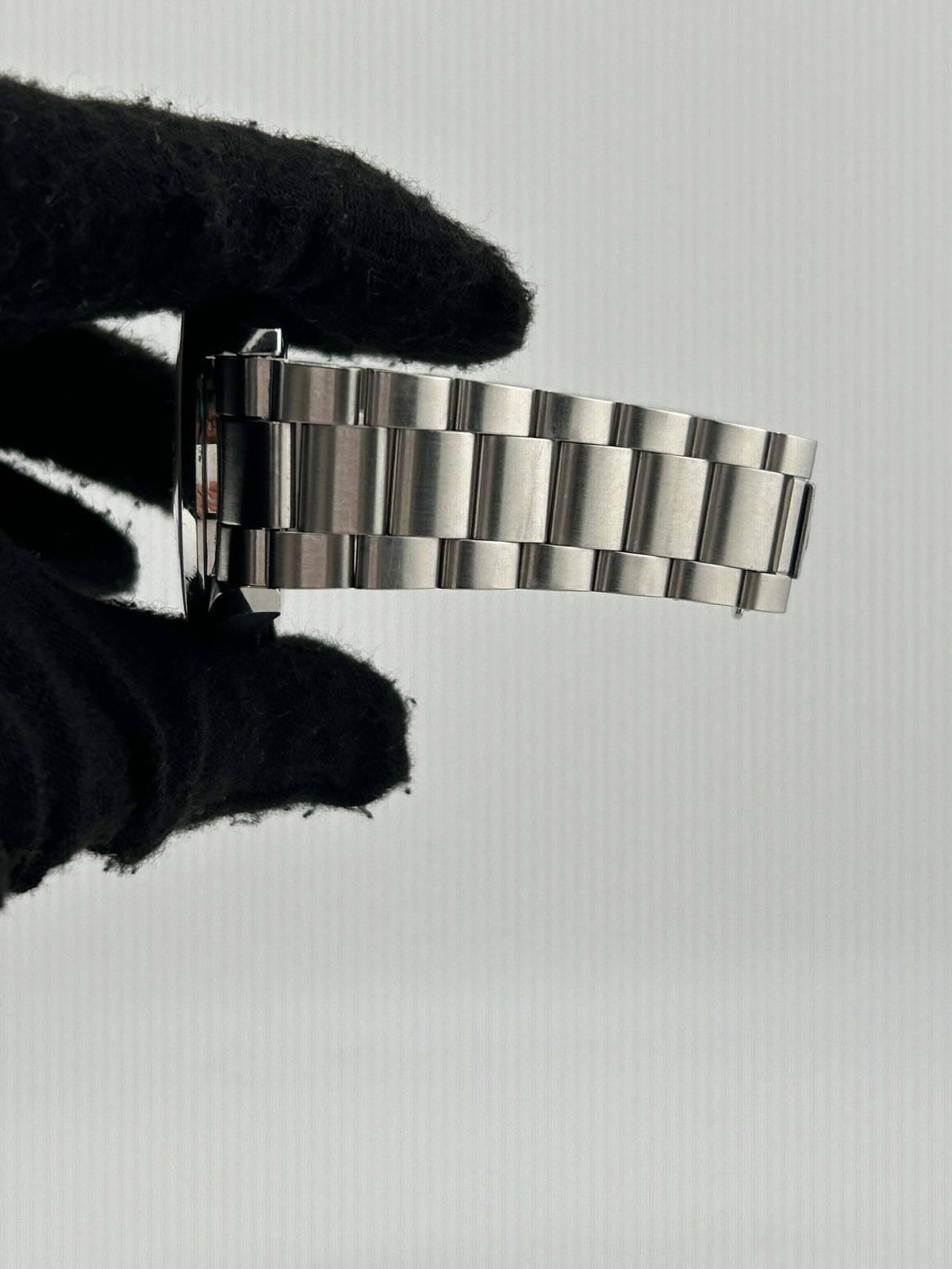 Omega Seamaster Aqua Terra 150m Silver Dial on Stainless Steel Bracelet Ref. 2517.30.00 — view 5