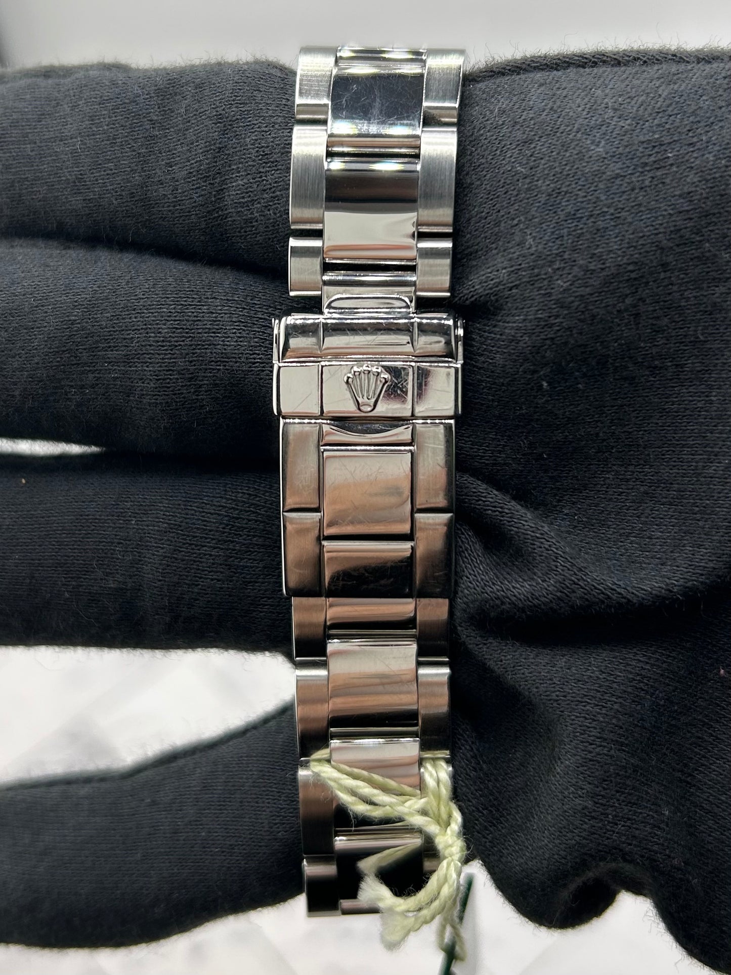 Rolex Yacht Master Silver Dial on Oyster Ref. 16622 Papers 2006 — view 4
