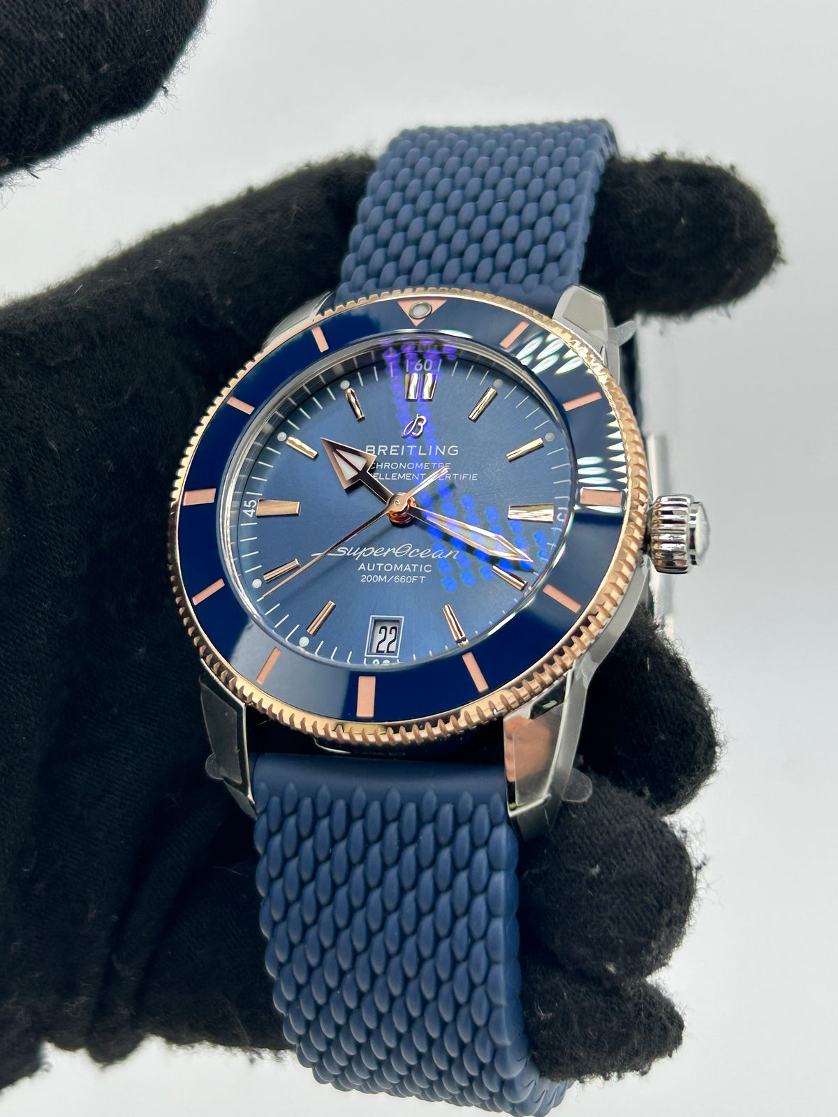 Breitling Superocean H√©ritage II B20 Automatic Blue Dial on Rubber Strap Ref. UB2010161C1S1 Complete 2026 — view 3