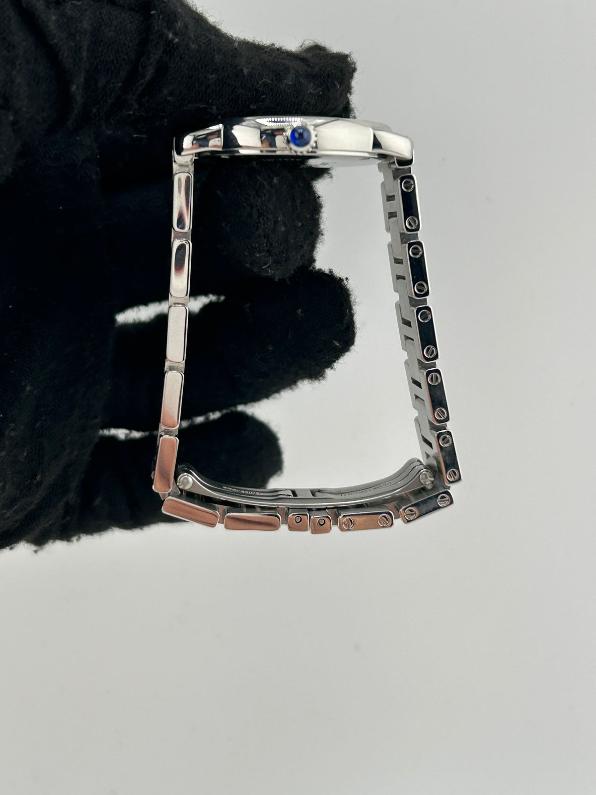 Cartier Ronde Solo White Roman Numerals Dial on Stainless Steel Bracelet Ref. W6701004 Papers 2014 — view 6