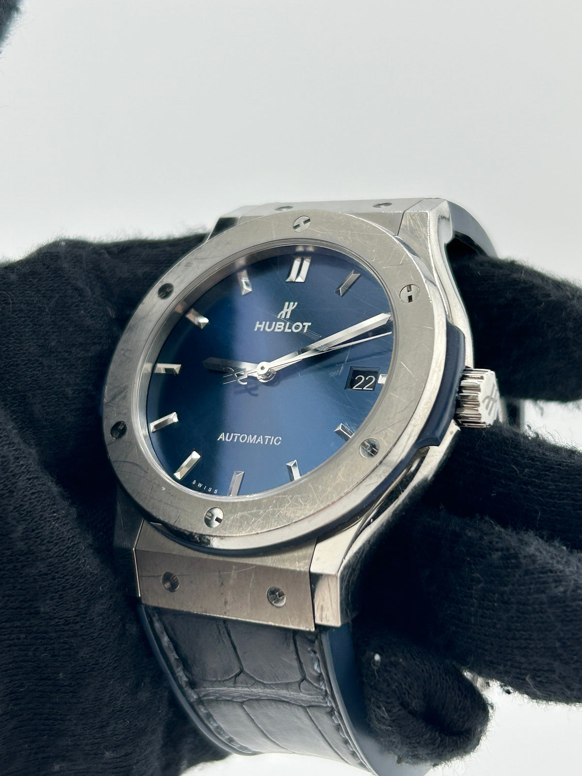 Hublot Classic Fusion Blue Dial on Blue Rubber Ref. 511.NX.7170.LR Complete 2019 — view 3