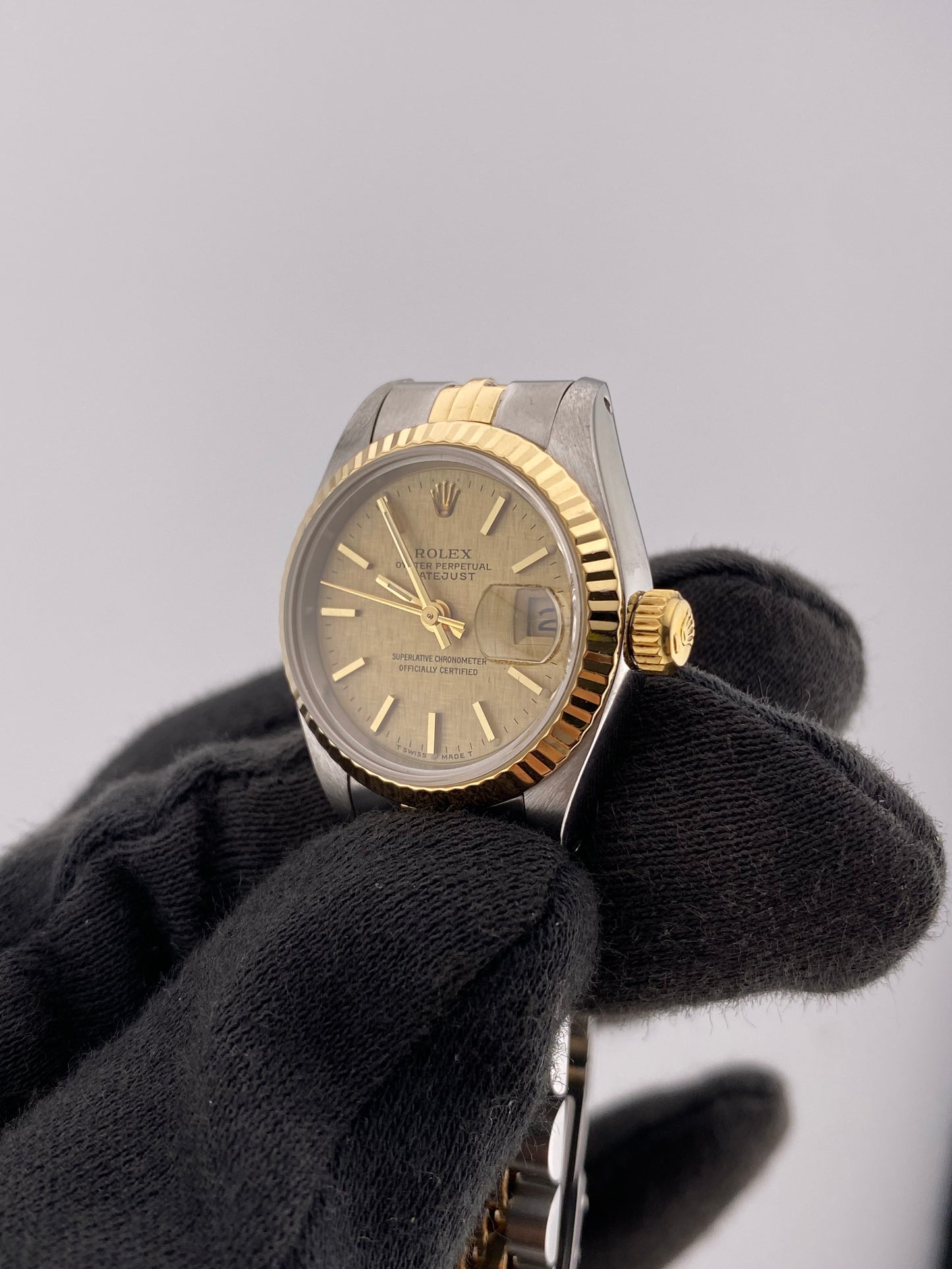 Rolex Lady-Datejust Champagne Linen Stick Dial on Stainless Steel & Yellow Gold Ref. 69173 — view 3