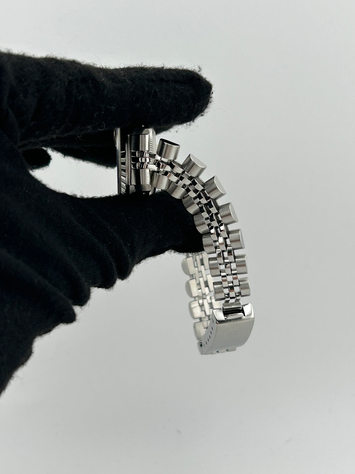Rolex Oyster Perpetual Date Silver Index Dial on Jubilee D Link Bracelet Ref. 69240 1984 — view 4