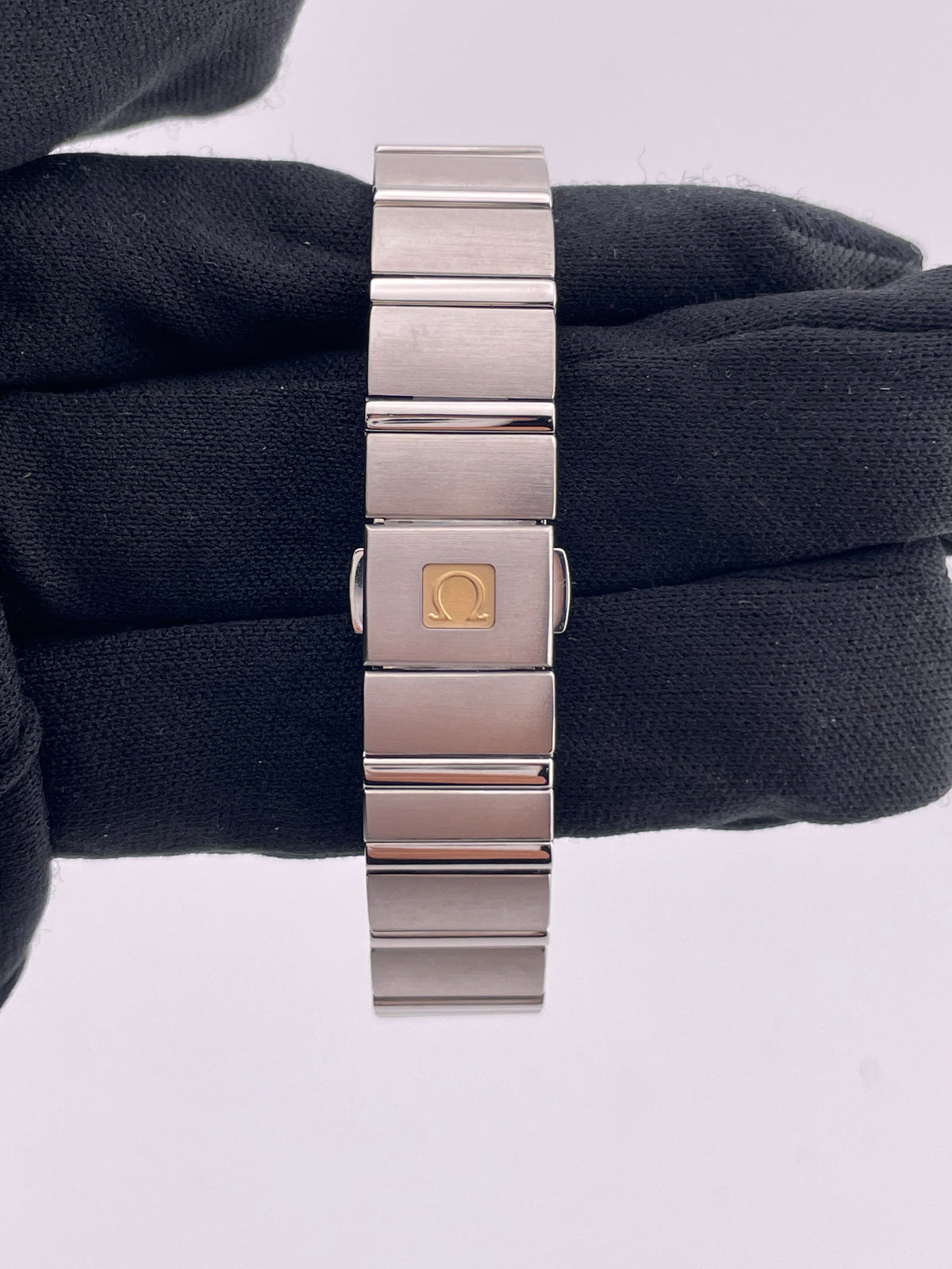 Omega Constellation M.O.P Dial on Stainless Steel Bracelet Ref. 1581.70 — view 4