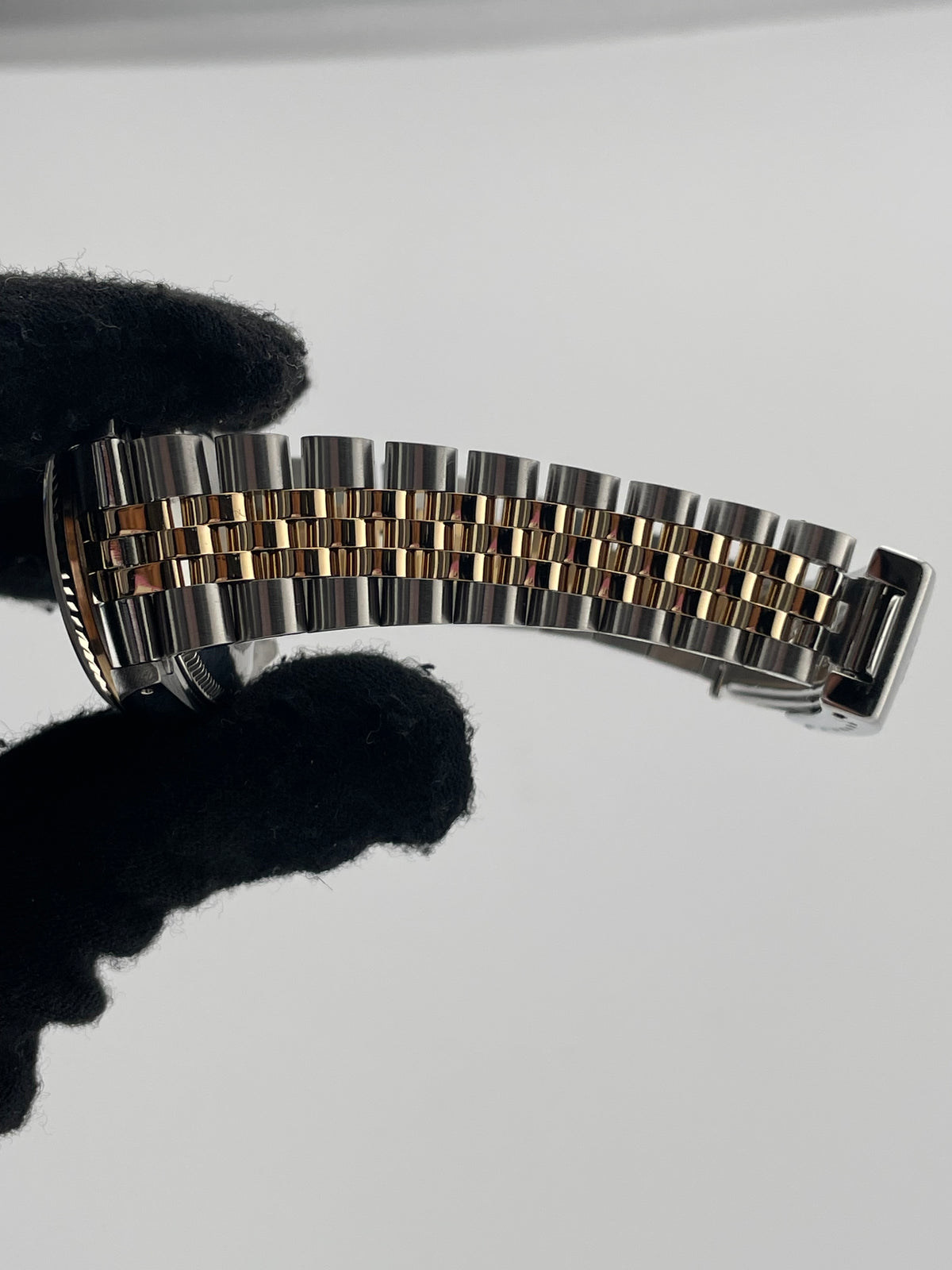 Rolex Datejust Champagne Stick Dial on Jubilee Ref. 68273 Papers Open Date — view 5