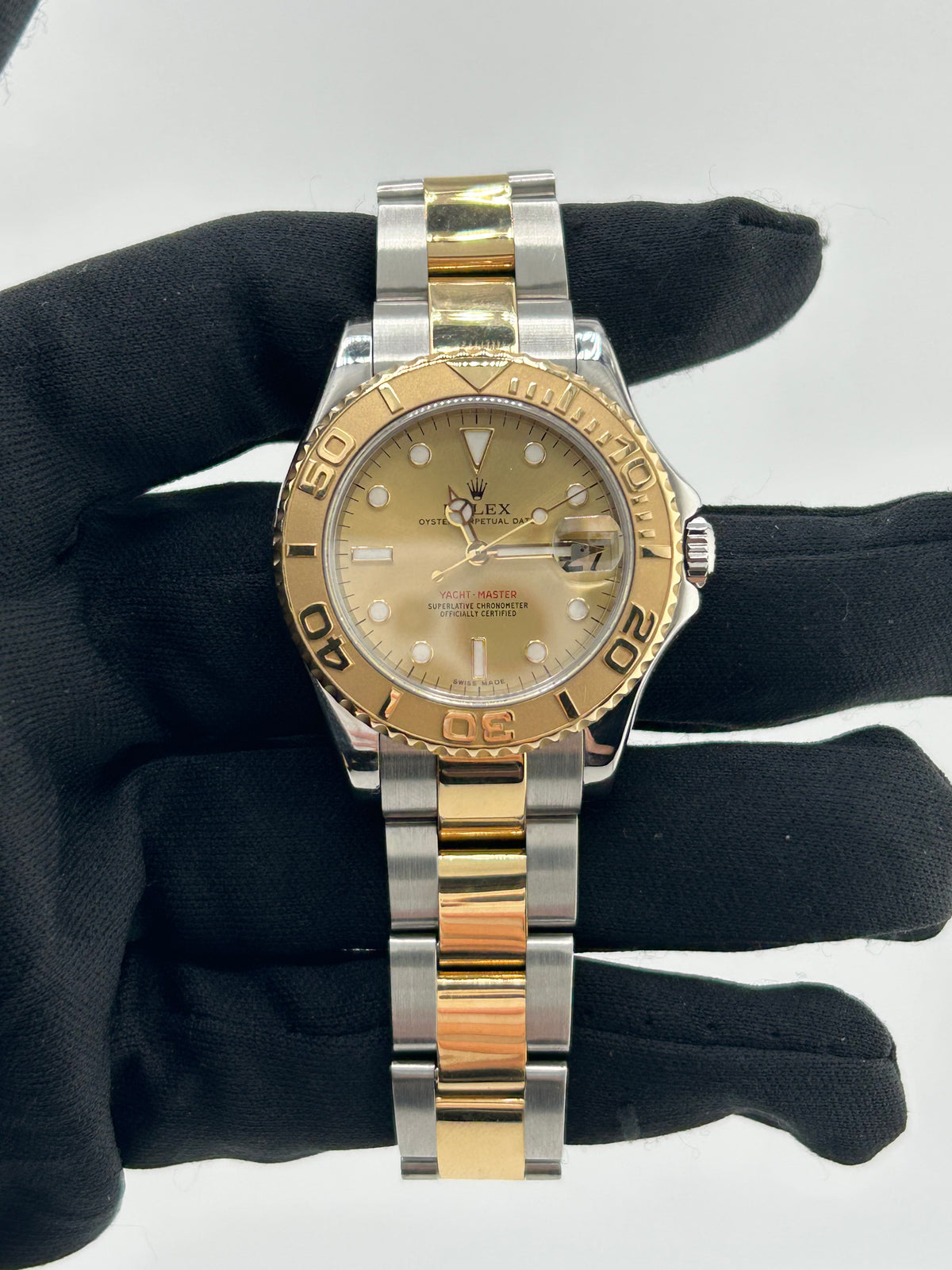 Rolex Yacht-Master Midsize Champagne Dial on Oyster Ref. 168623 2002 — view 2