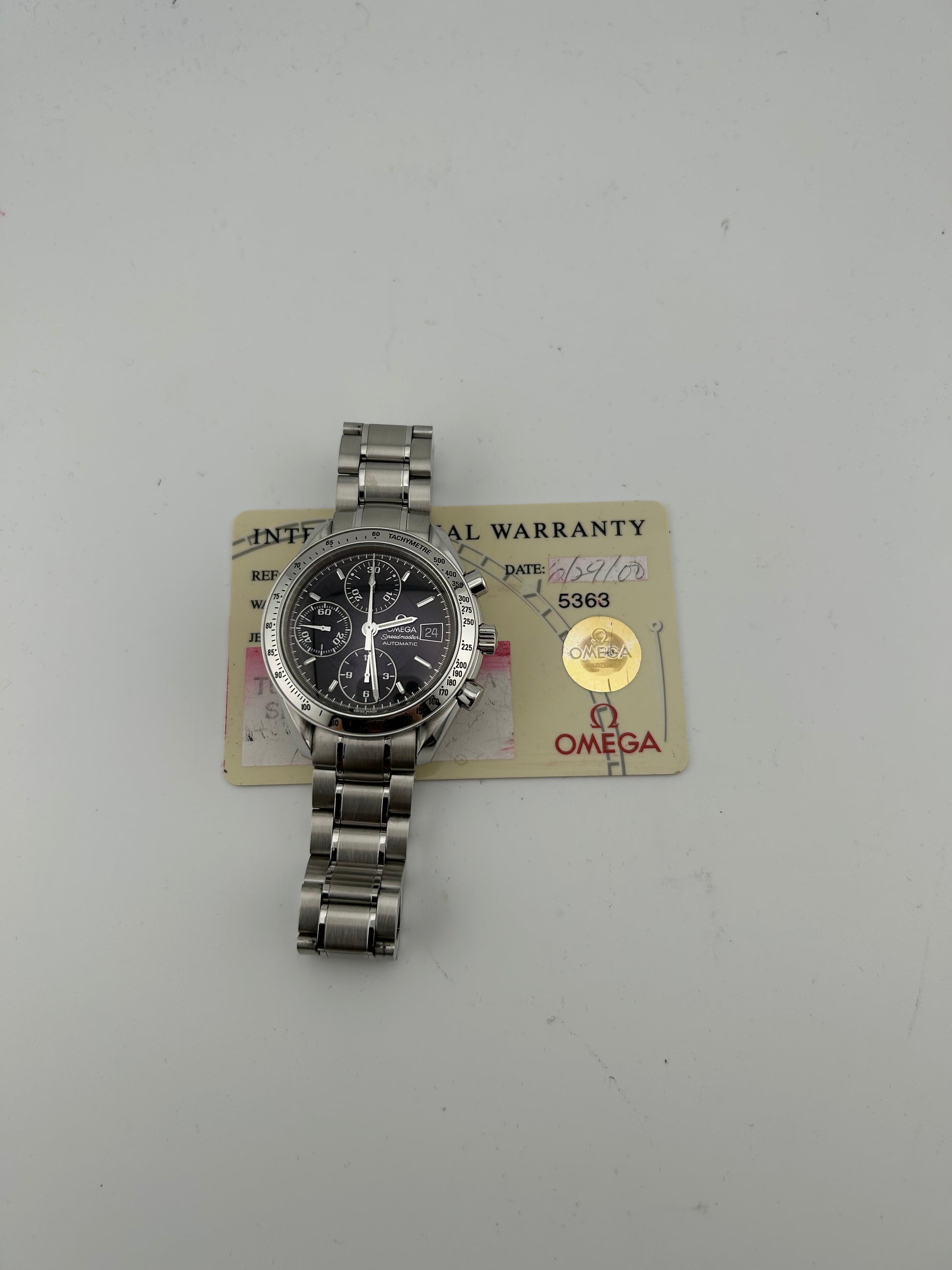 Omega Speedmaster Black Dial on Stainless Steel Bracelet Ref. 3513.5 Card 2000 — view 7