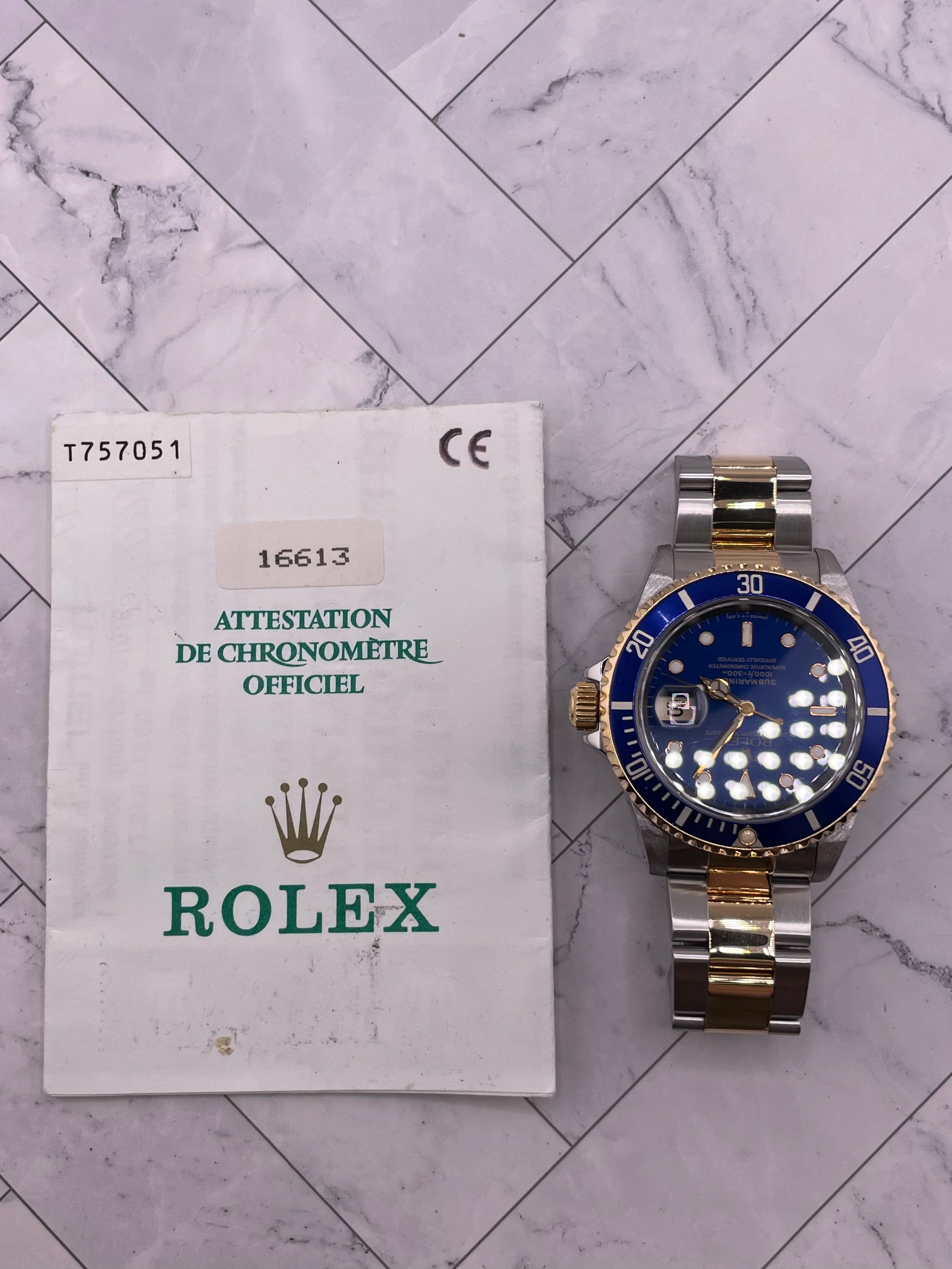 Rolex Submariner Blue Dial on Oyster Ref. 16613 Papers 1997 — view 7