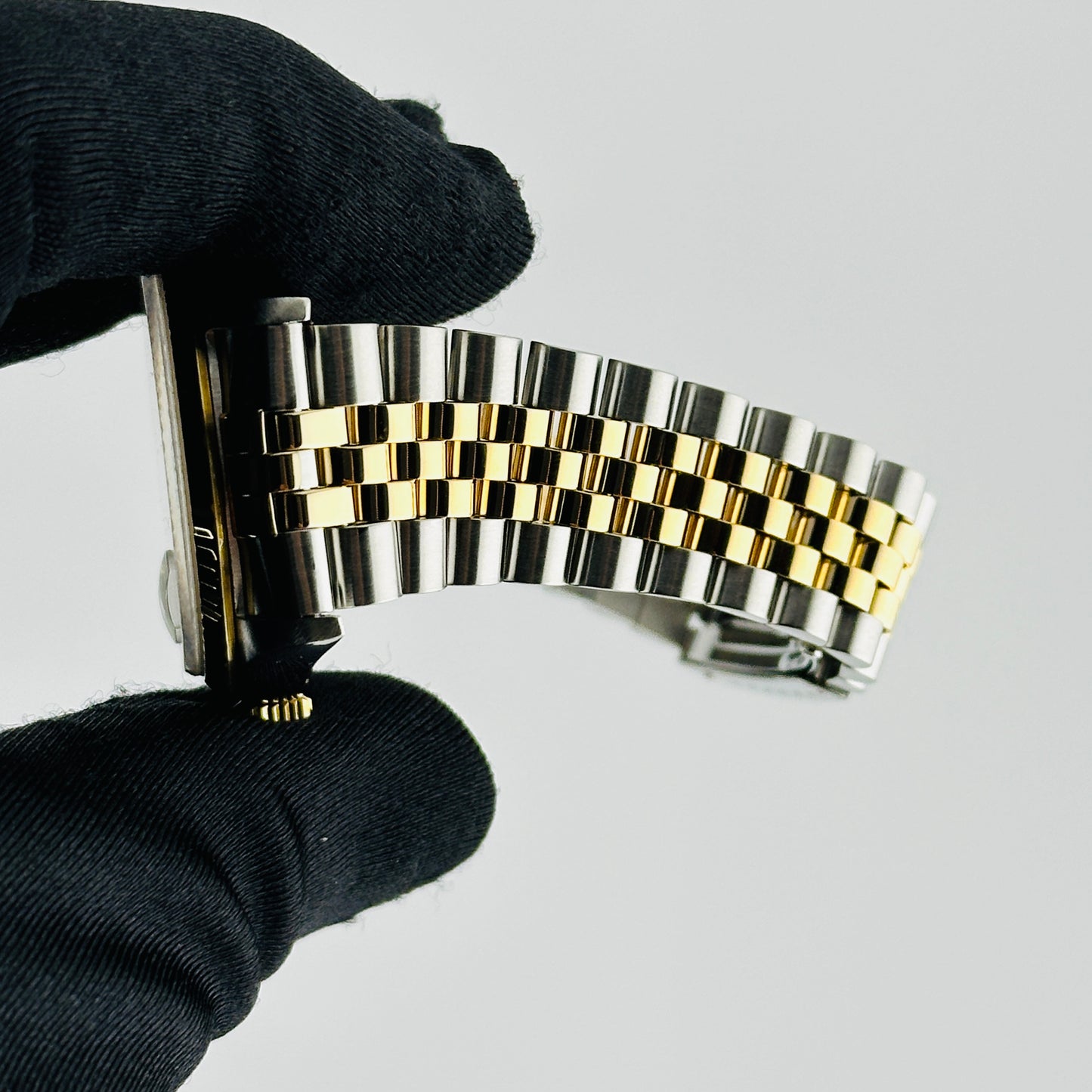 Rolex Datejust Champagne Stick Dial on D Link Jubilee Ref. 16233 1994 — view 4