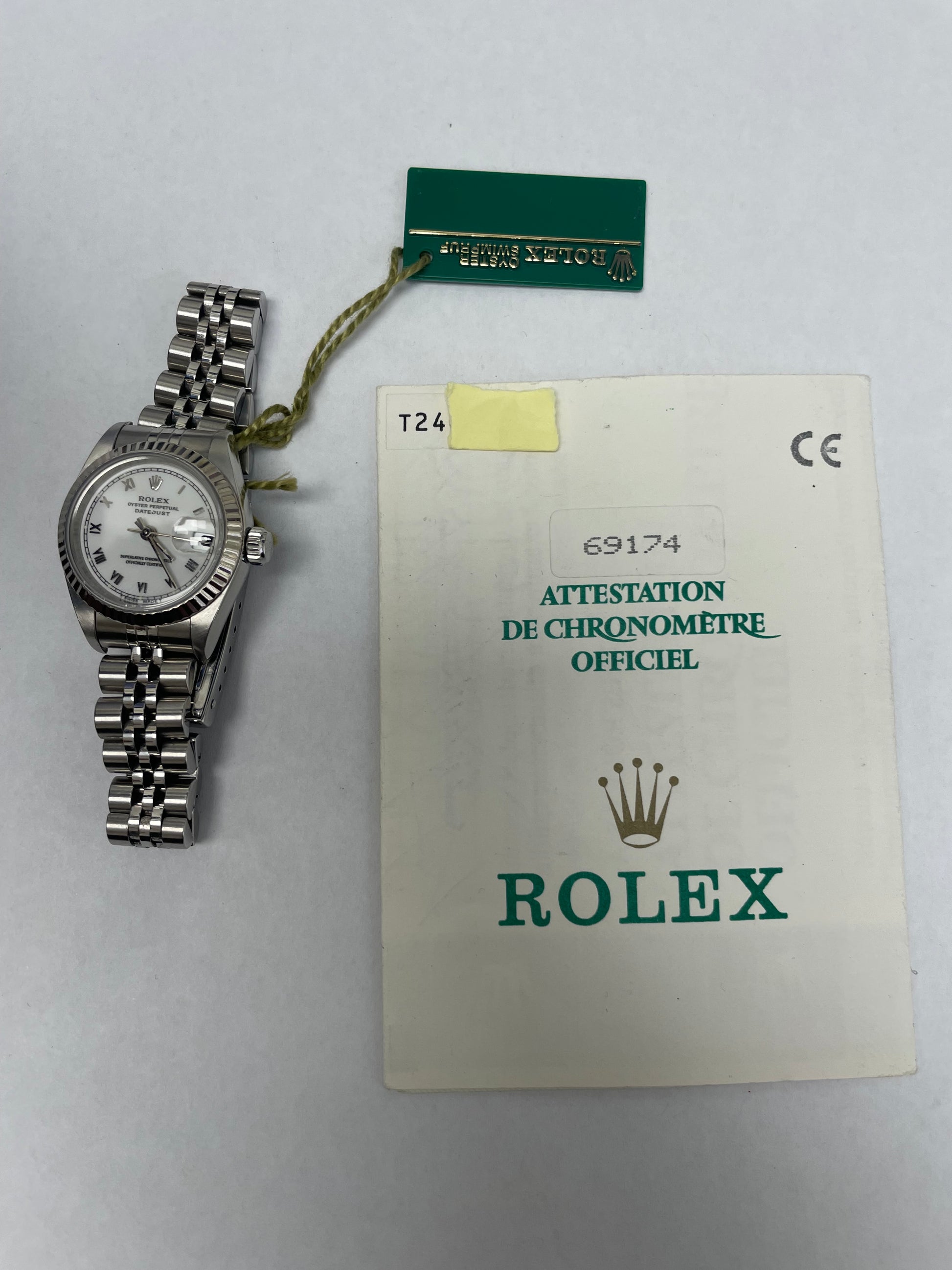 Rolex Datejust White Roman Dial on Jubilee Ref. 69174 Papers 1996 — view 5