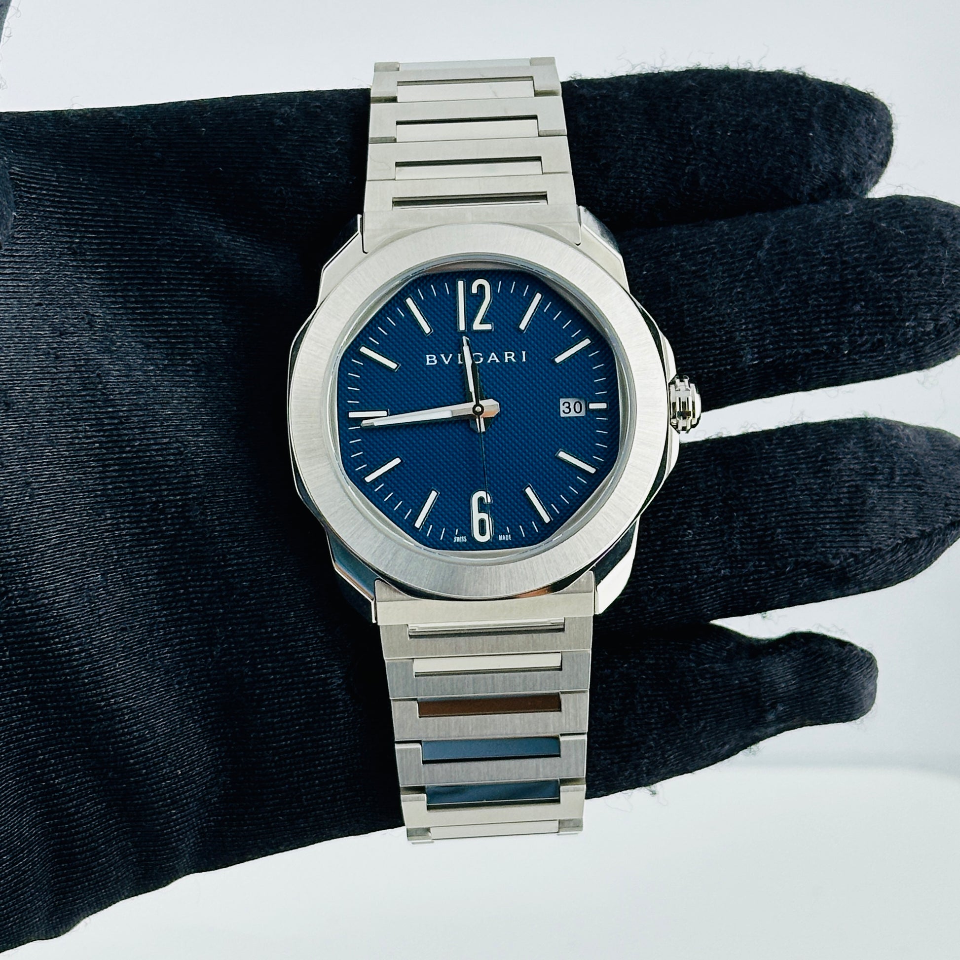 Bvlgari Octo Roma Blue Dial on Bracelet Ref. 103739 Papers 2025 — view 2