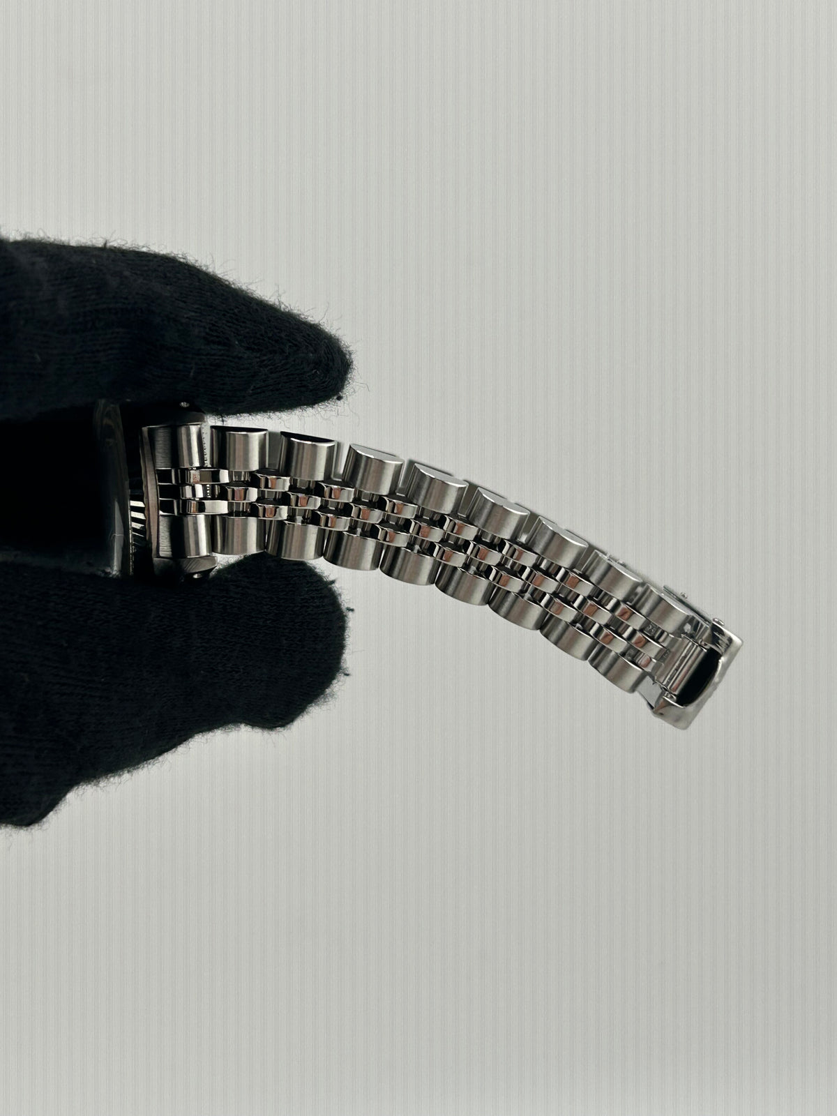 Rolex Date Lady Silver Index Dial on Stainless Steel Bracelet Ref. 6917 1978 — view 5
