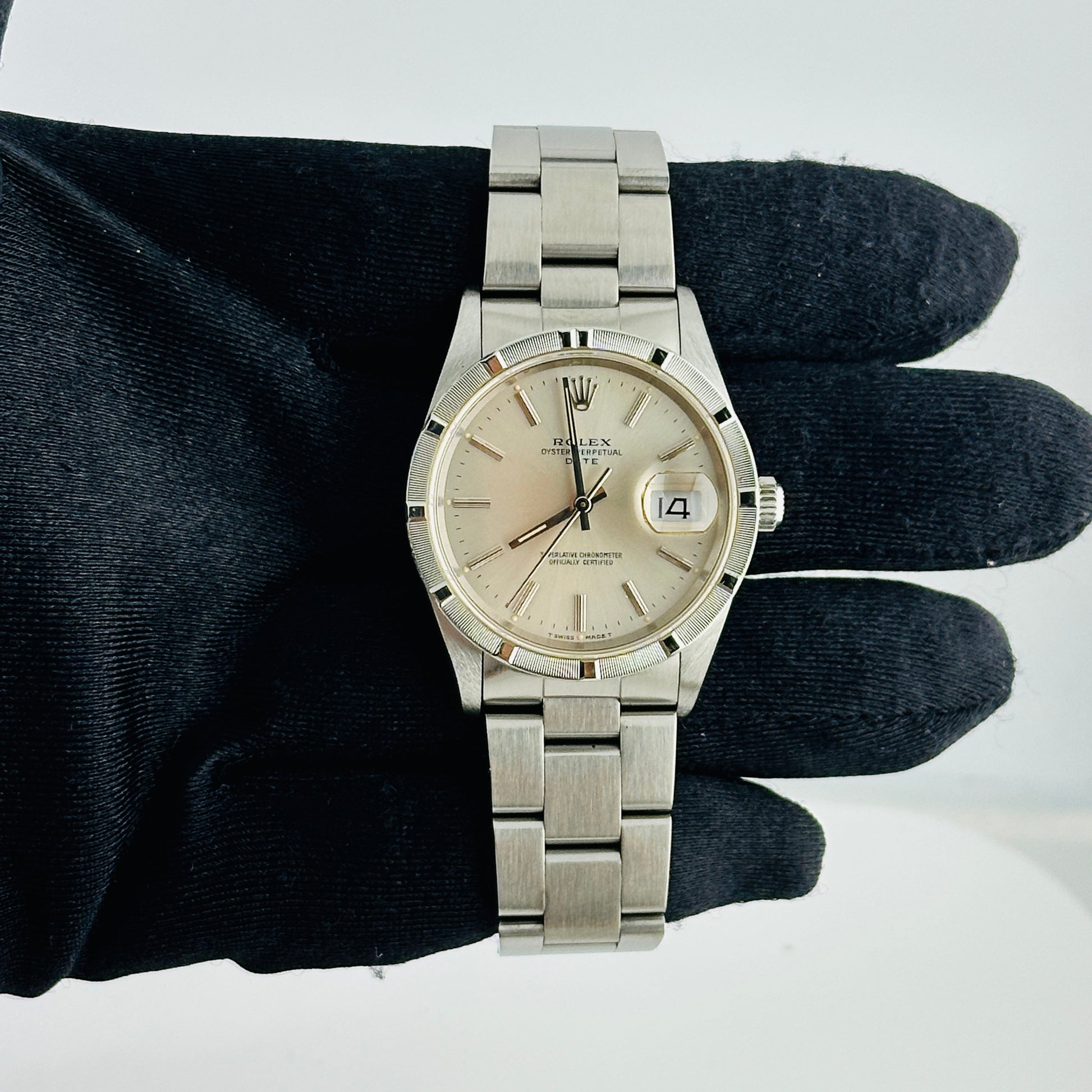 Rolex Oyster Perpetual Date Silver Stick Dial on Oyster Ref. 15210 1990 — view 2