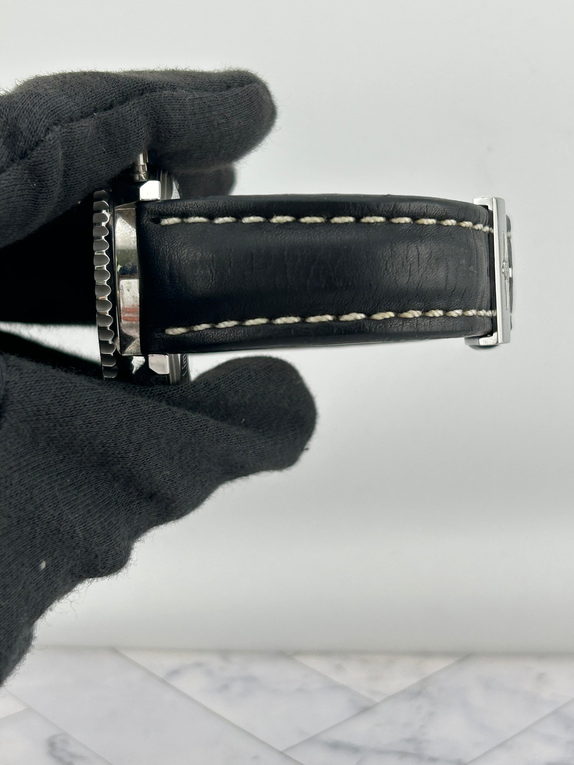 Breitling Navitimer Blue/Silver Dial on Leather Ref. AB0121/S232B48KBA Card 2010 — view 5