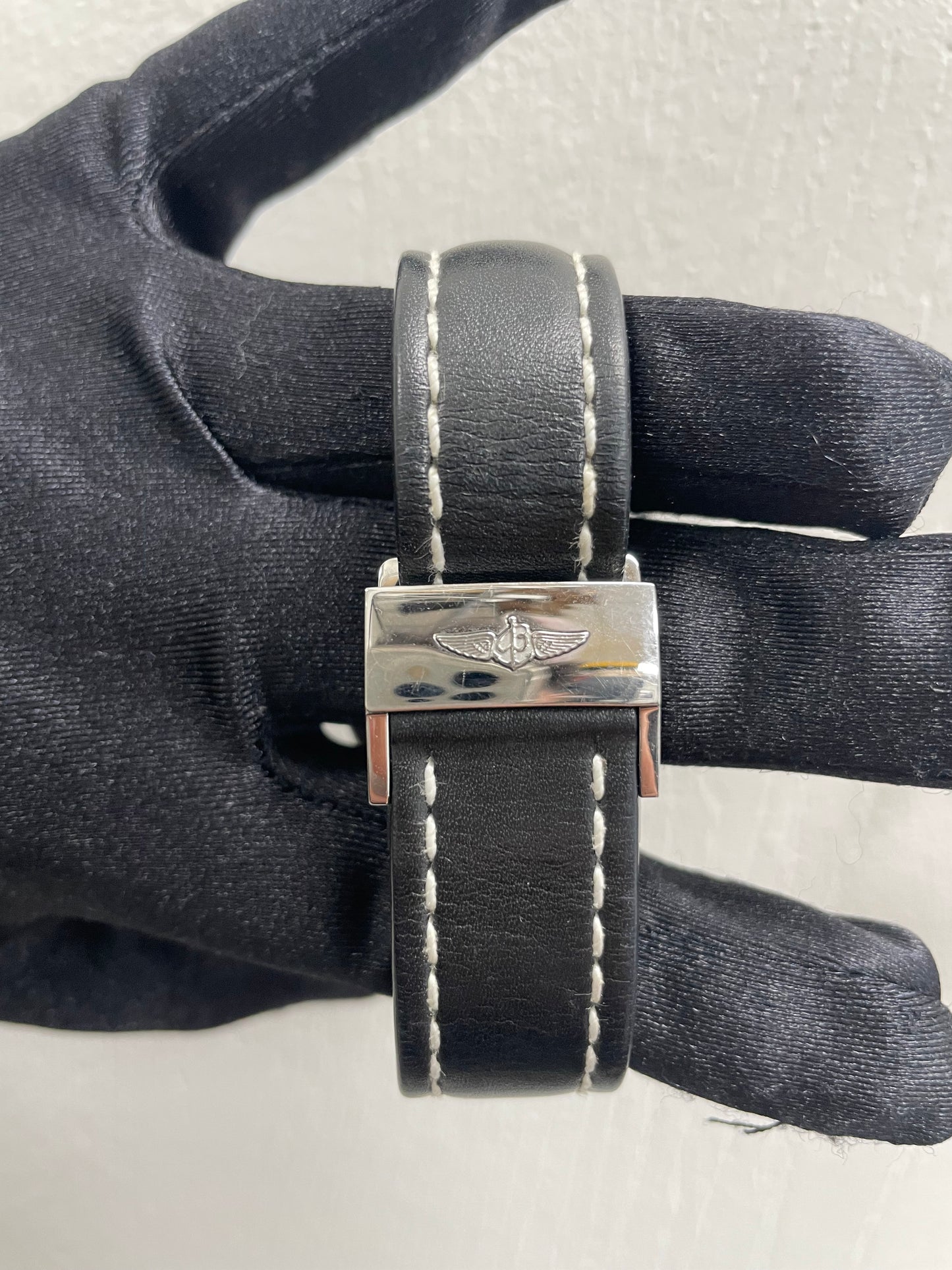 Breitling Professional Blue Dial on Leather Ref. A27364 — view 3