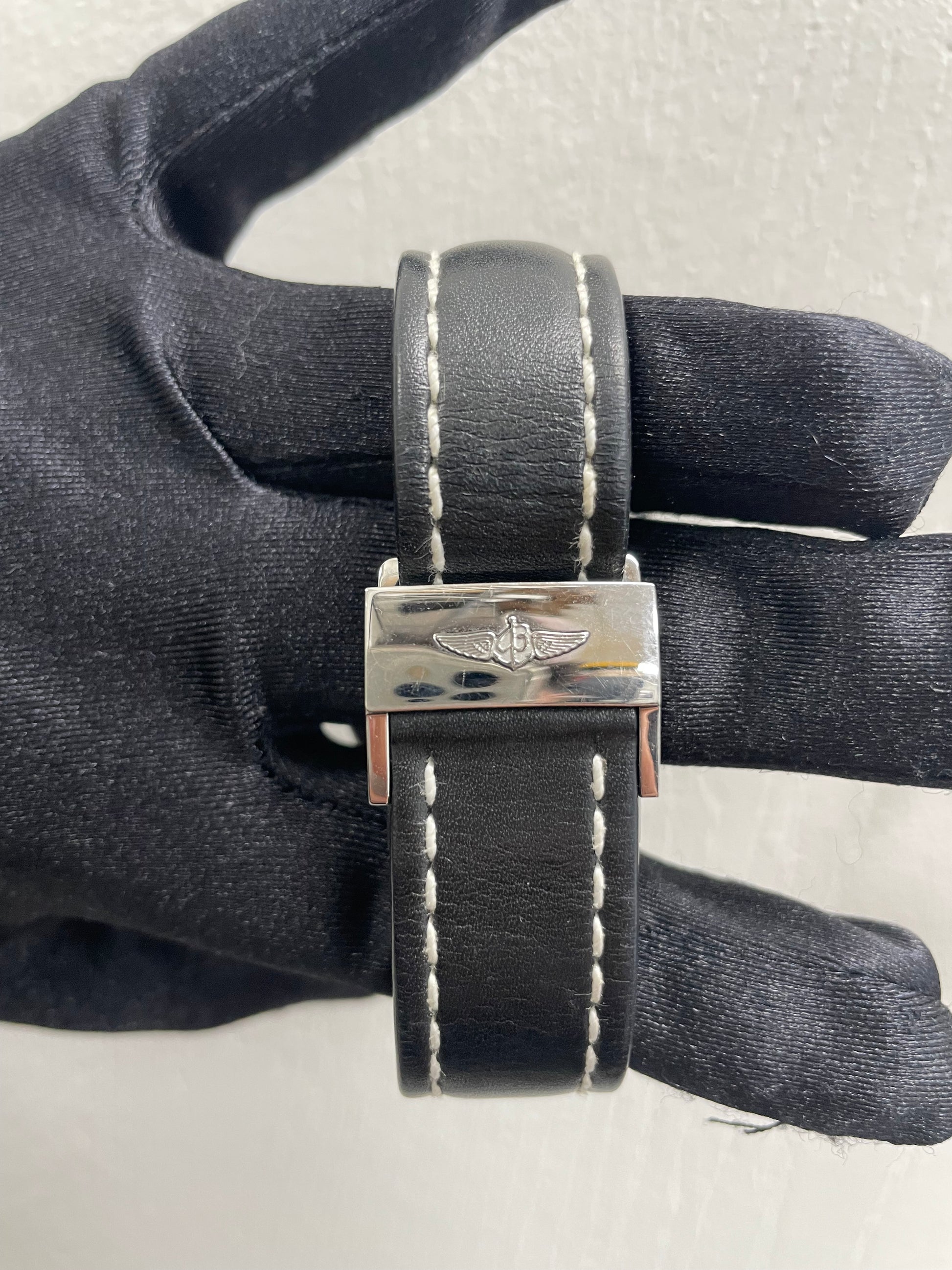 Breitling Professional Blue Dial on Leather Ref. A27364 — view 3
