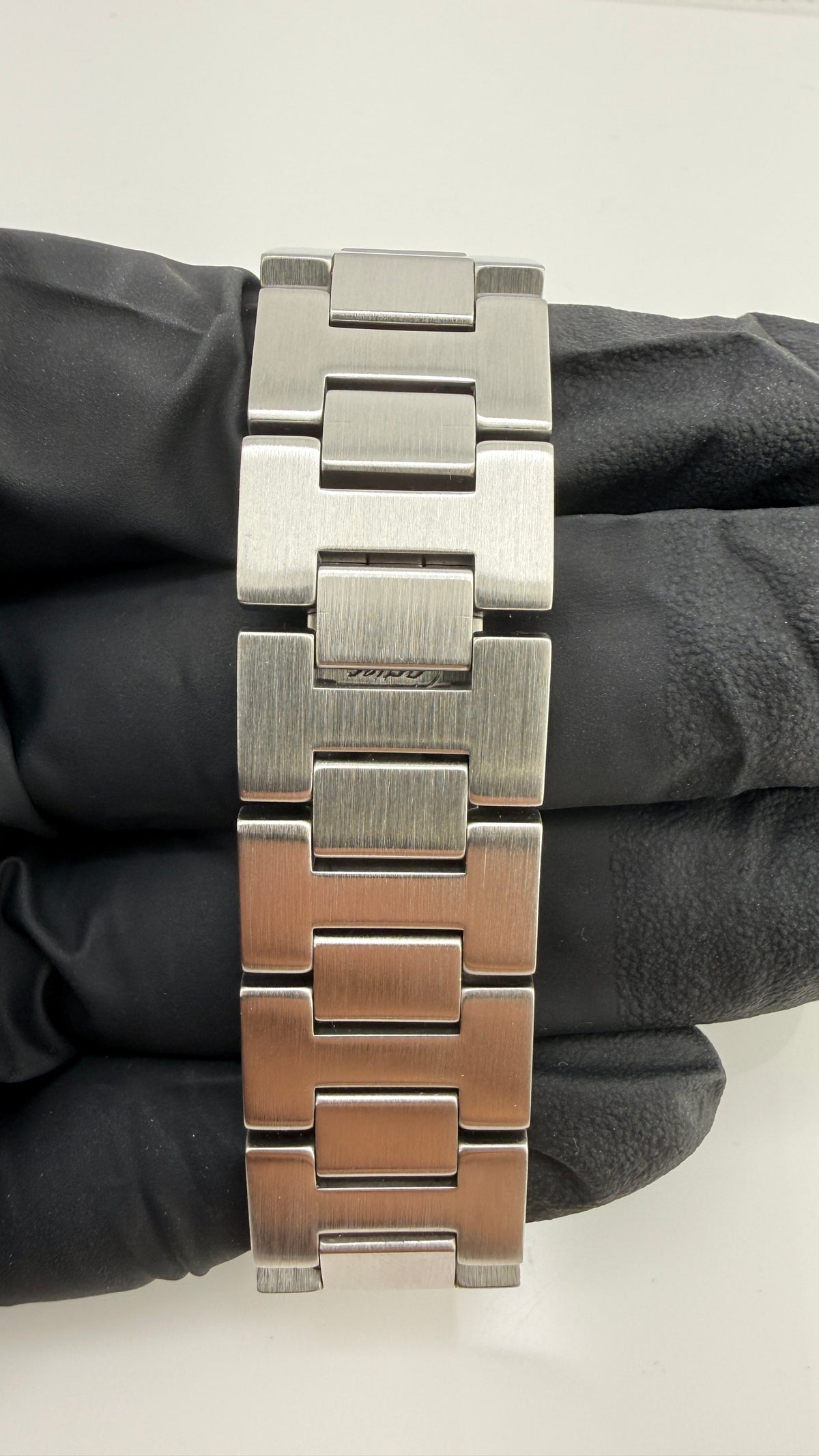 Cartier Pasha C Salmon Arabic Dial on Stainless Steel Bracelet Ref. 2324 / W31015M7 — view 6