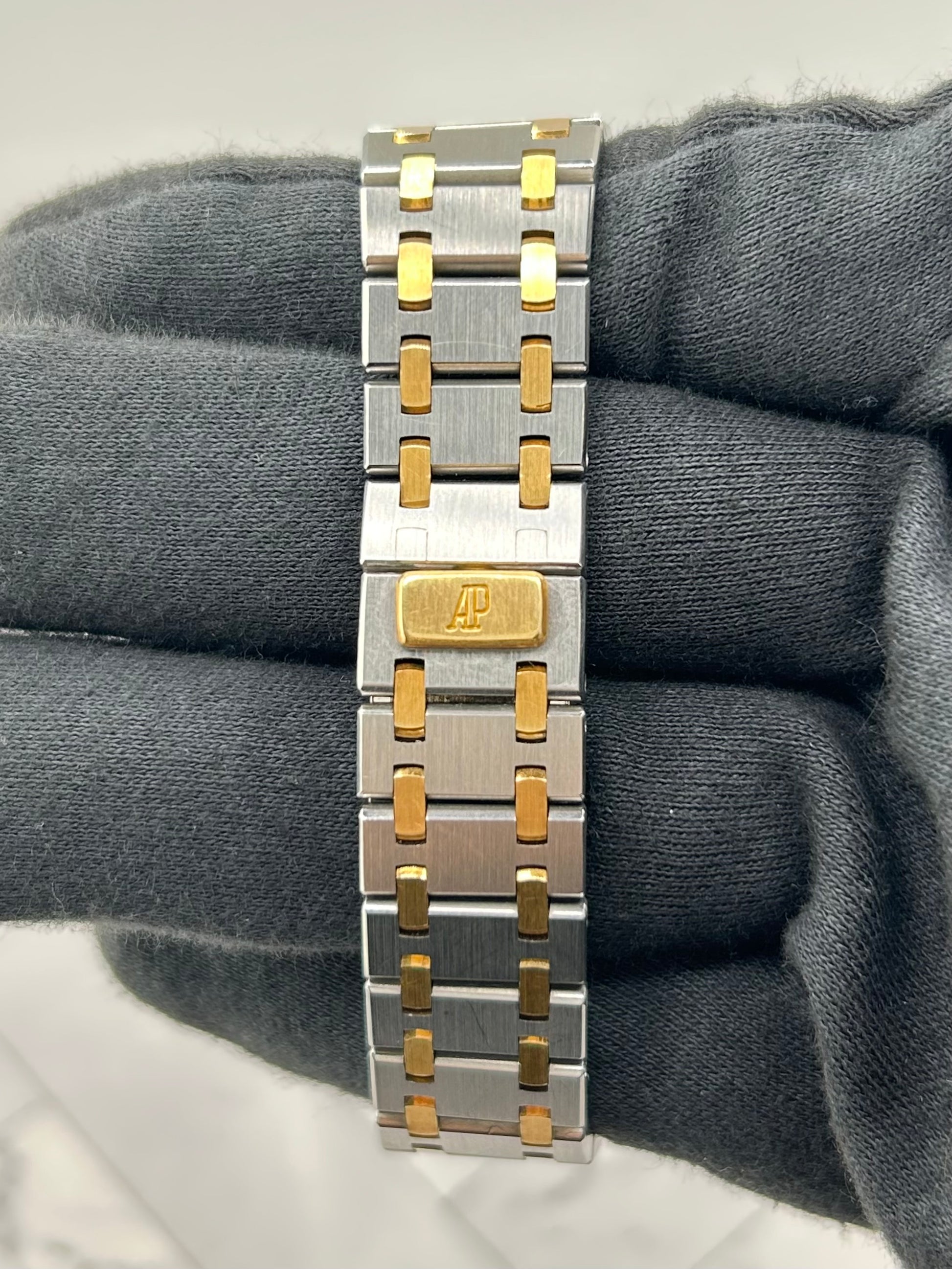 Audemars Piguet Royal Oak Champagne Diamond Tapisserie Dial on 2 Tone Bracelet Ref. 56303SA — view 4
