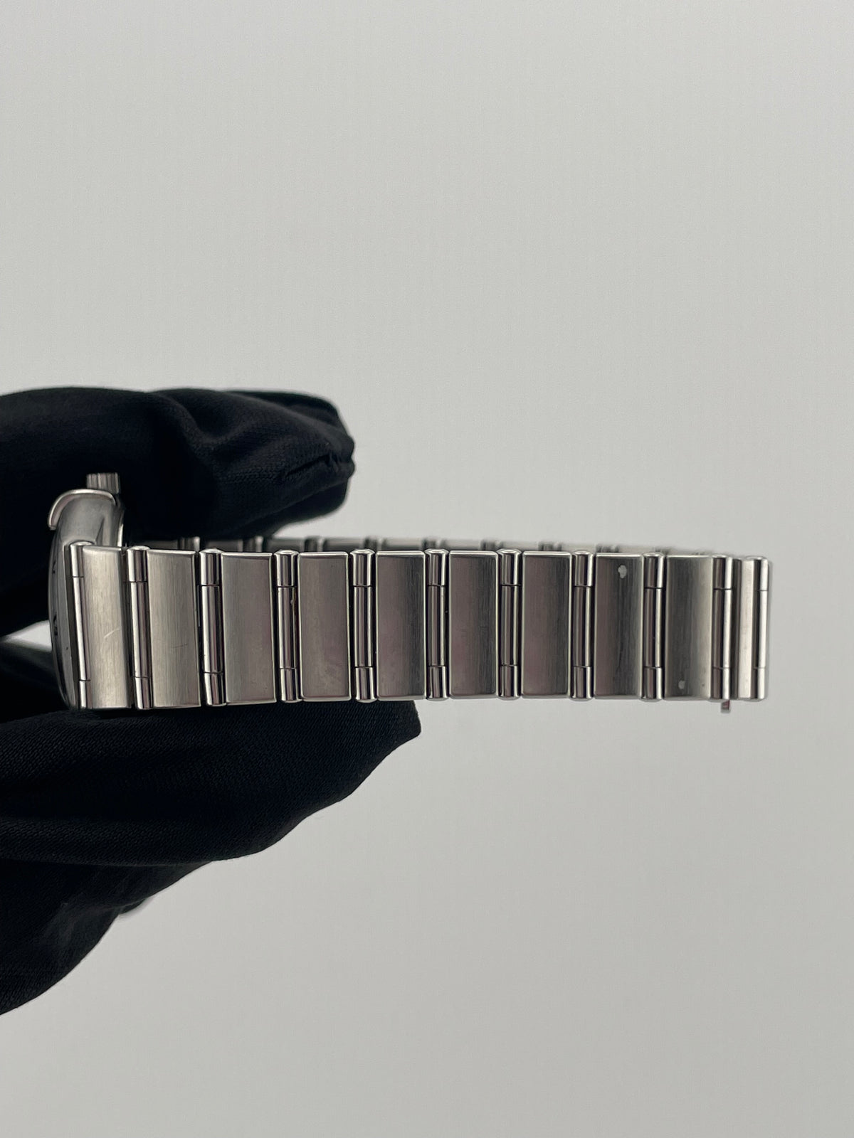 Omega Constellation White Dial on Stainless Steel Bracelet Ref. 1562.3 Card 2004 — view 6