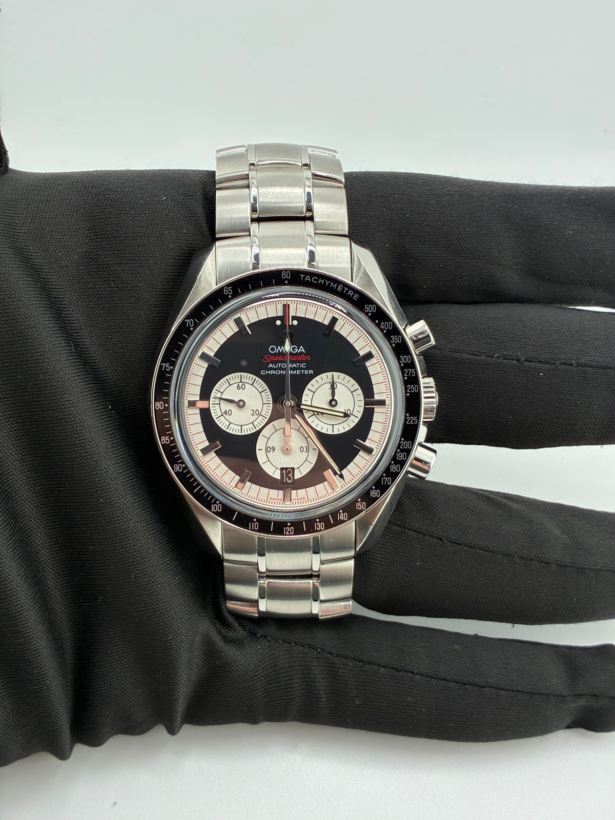 Omega Speedmaster Black Dial on Stainless Steel Bracelet Ref. 3507.51 — view 3