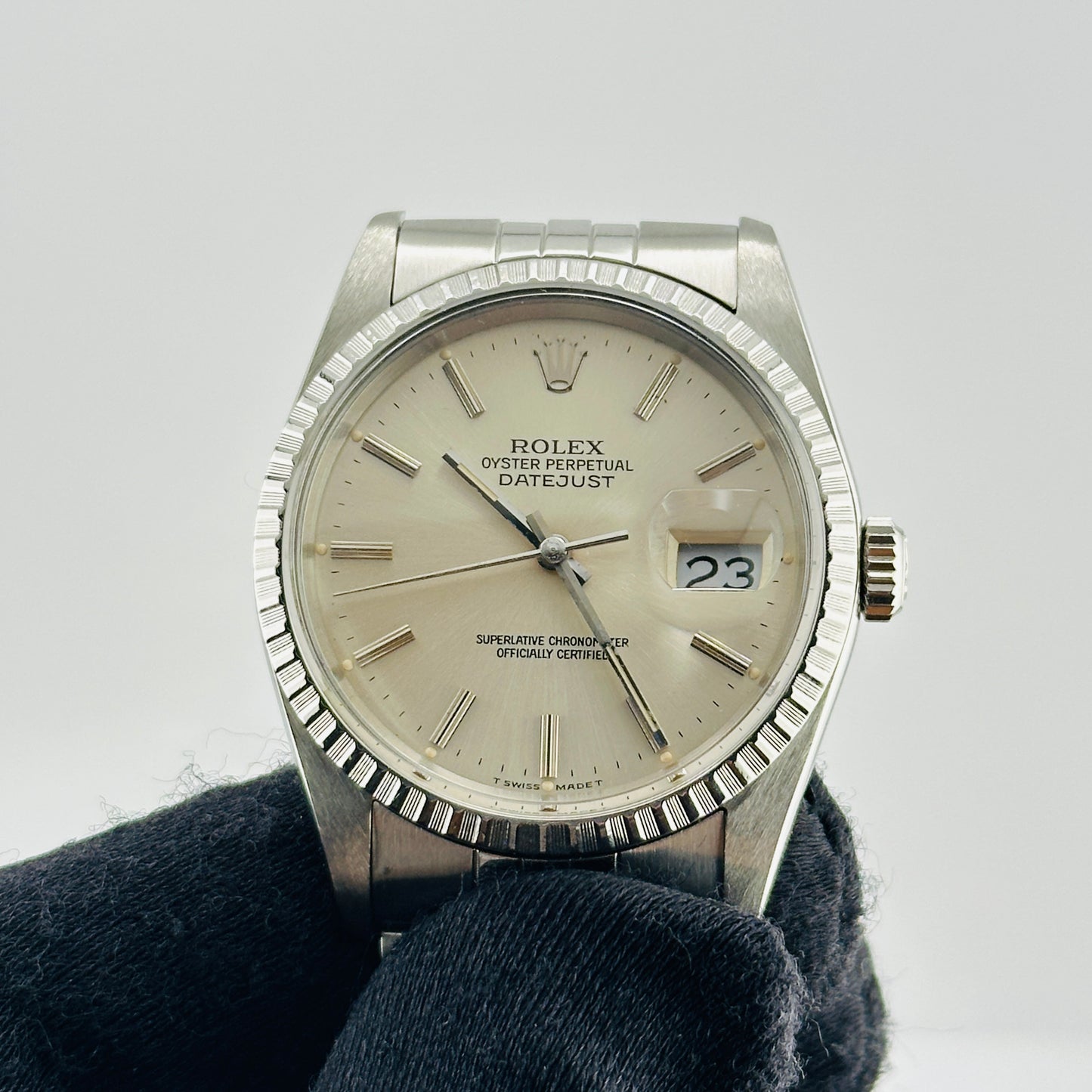 Rolex Datejust Silver Stick Dial on D Link Jubilee Bracelet Ref. 16220 1988 — view 3