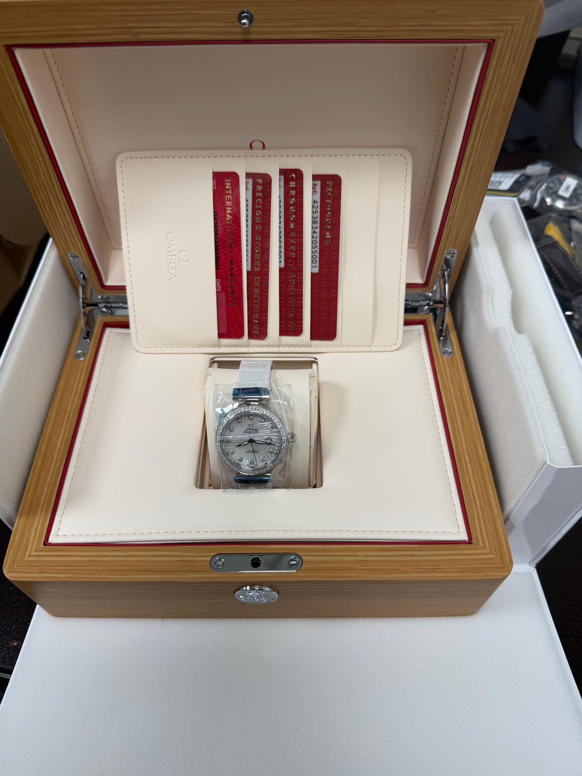 Omega De Ville Ladymatic Omega Co-Axial White Diamond Dial on Leather Strap Ref. 425.38.34.20.55.001 Card Open Date — view 6