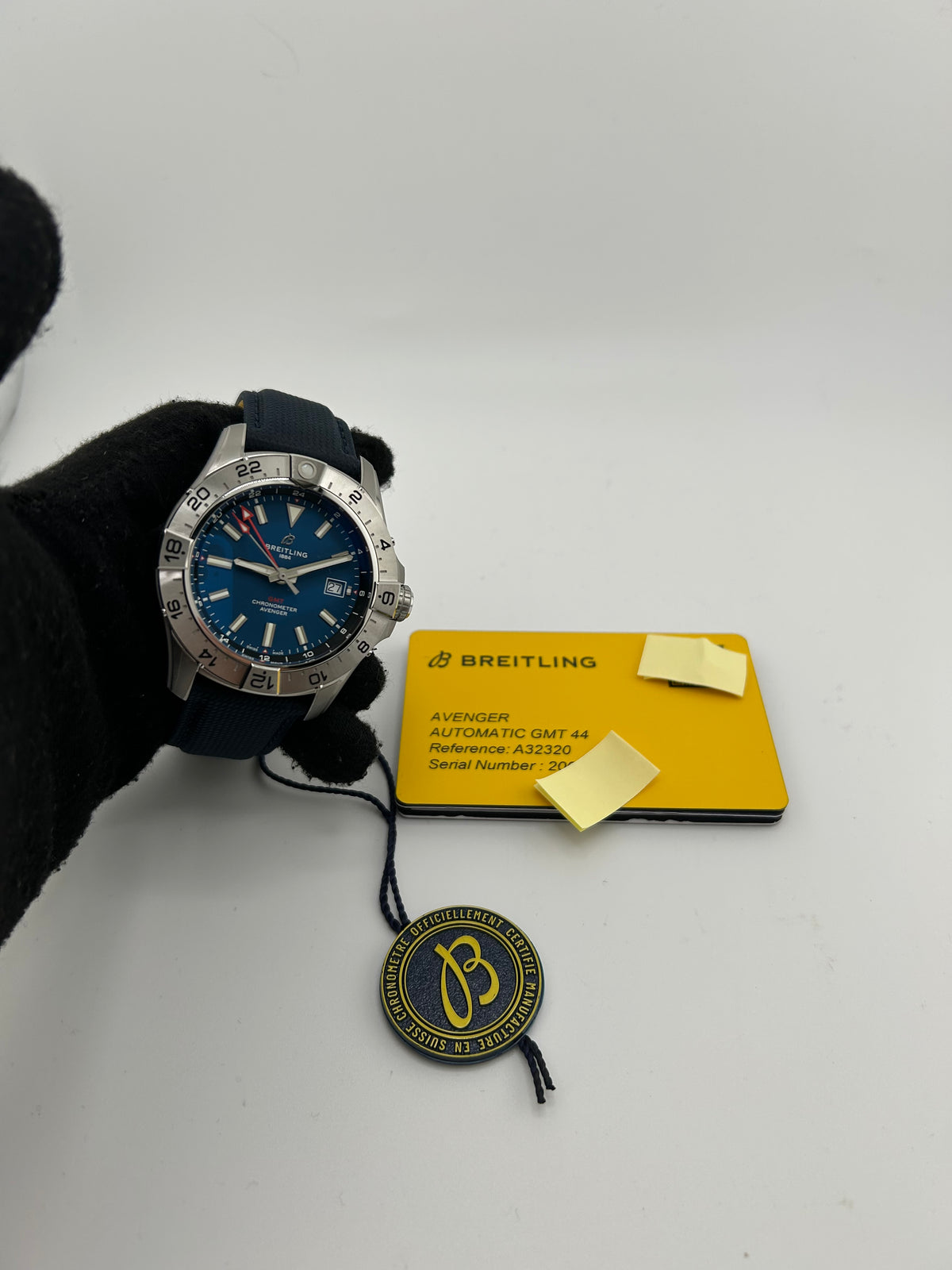 Breitling Avenger Automatic GMT Blue Dial on Leather Strap Ref. A32320101C1X1 Complete 2026 — view 7