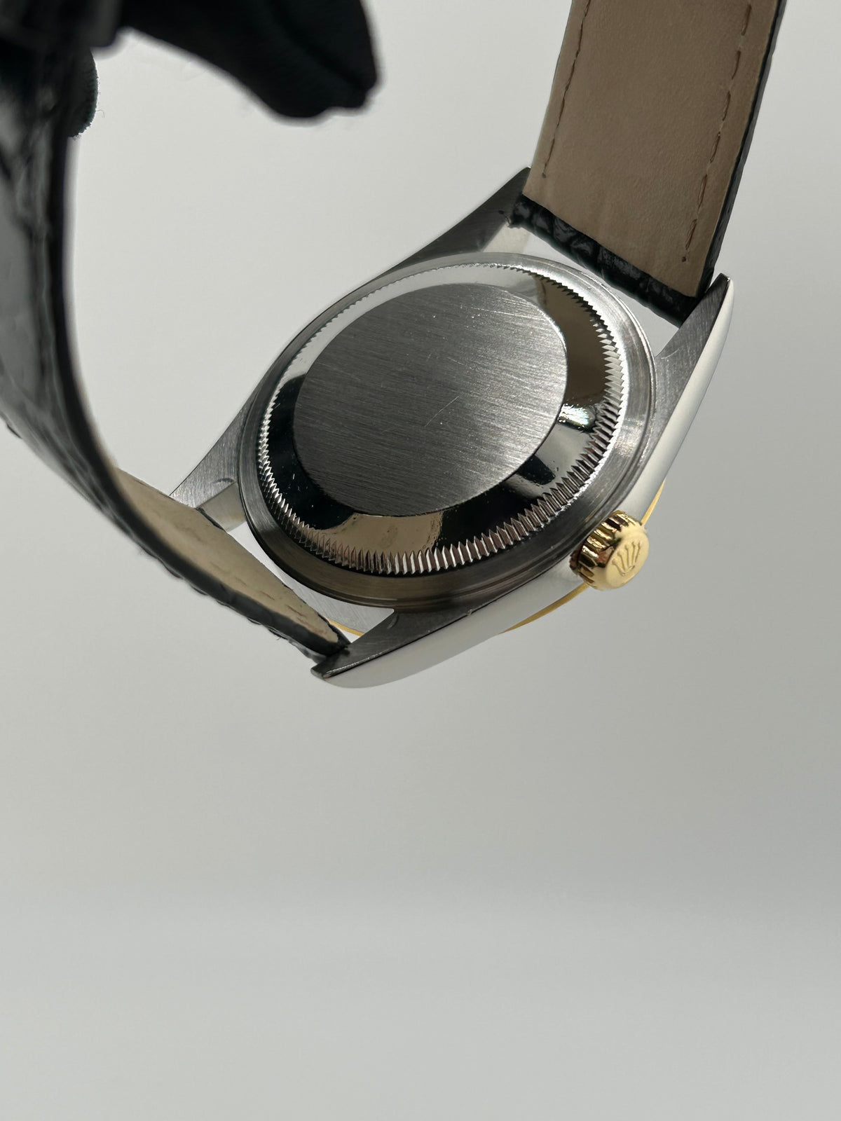 Rolex Datejust 36 Champagne Stick Dial on Generic Black Leather Strap Ref. 16233 1989 — view 6