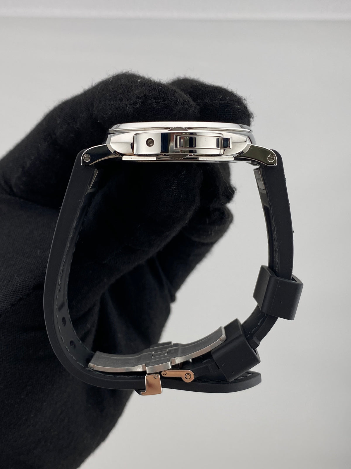Panerai Luminor Due Luna Rossa White Matte Dial on Rubber/Textile Ref. PAM01673 Complete 2026 — view 6