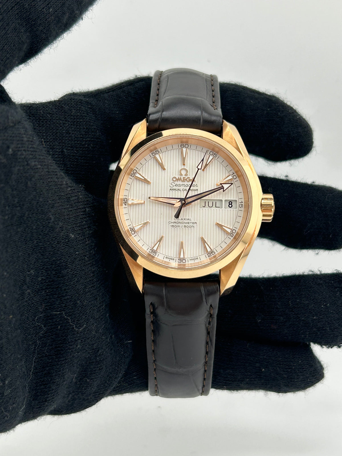 Omega Seamaster Silver Tapestry Dial on Leather Ref. 231.53.39.22.02.001 Complete Open Date — view 2