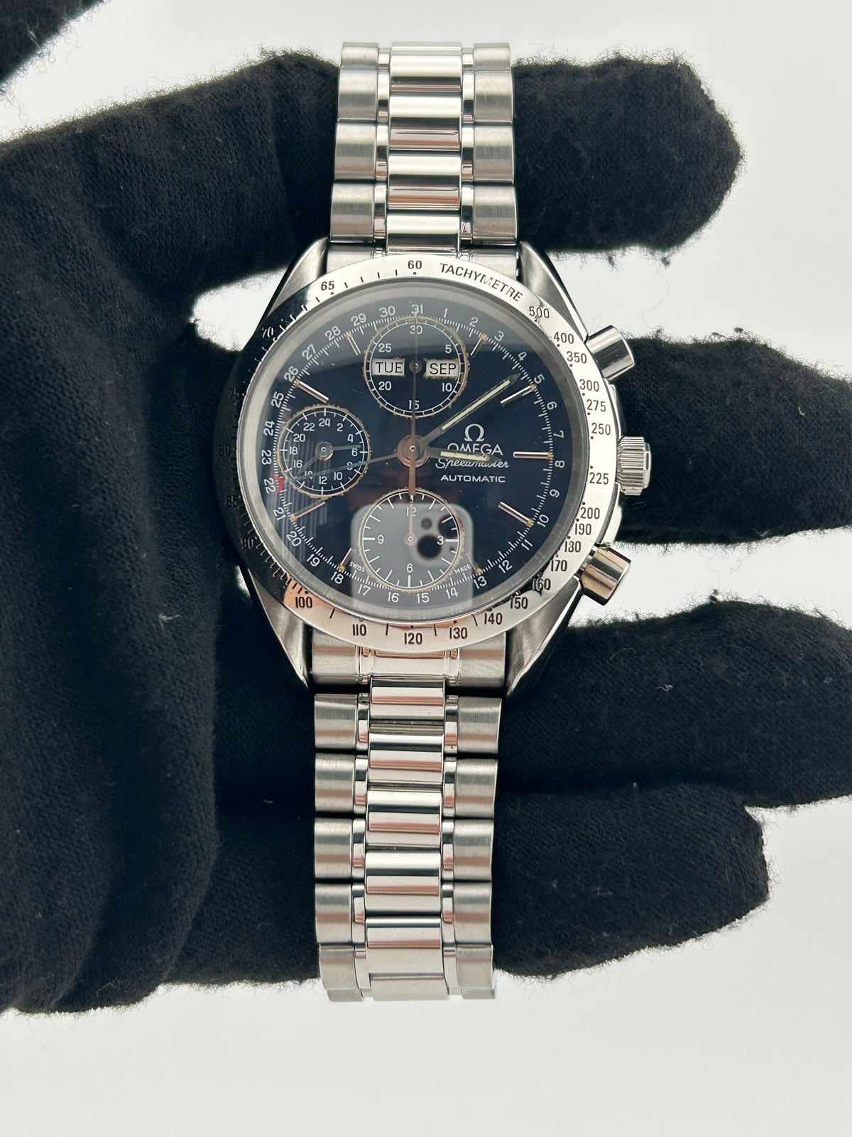 Omega Speedmaster Day Date Blue Dial on Stainless Steel Bracelet Ref. 3521.80.00 Card 1995 — view 2