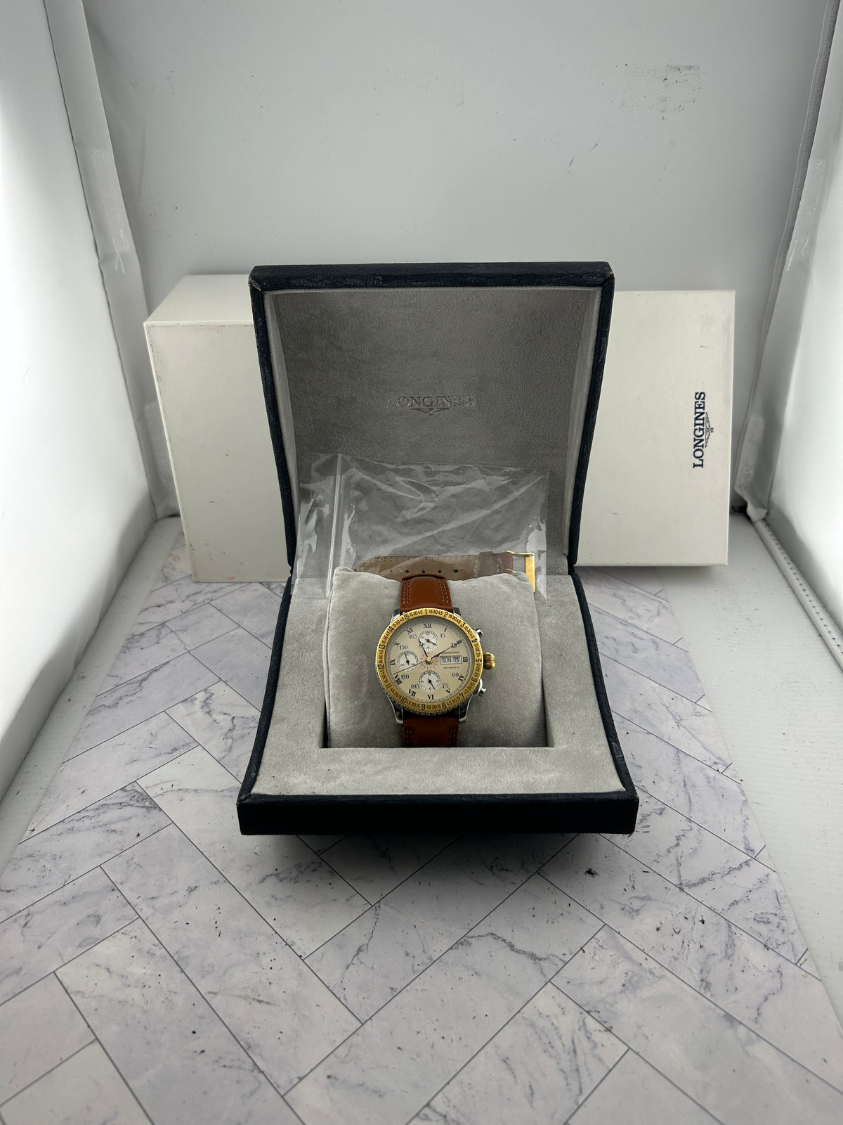 Longines Lindbergh Hour Angle Ivory Dial on Og Leather Band Ref. 674.5232 — view 7