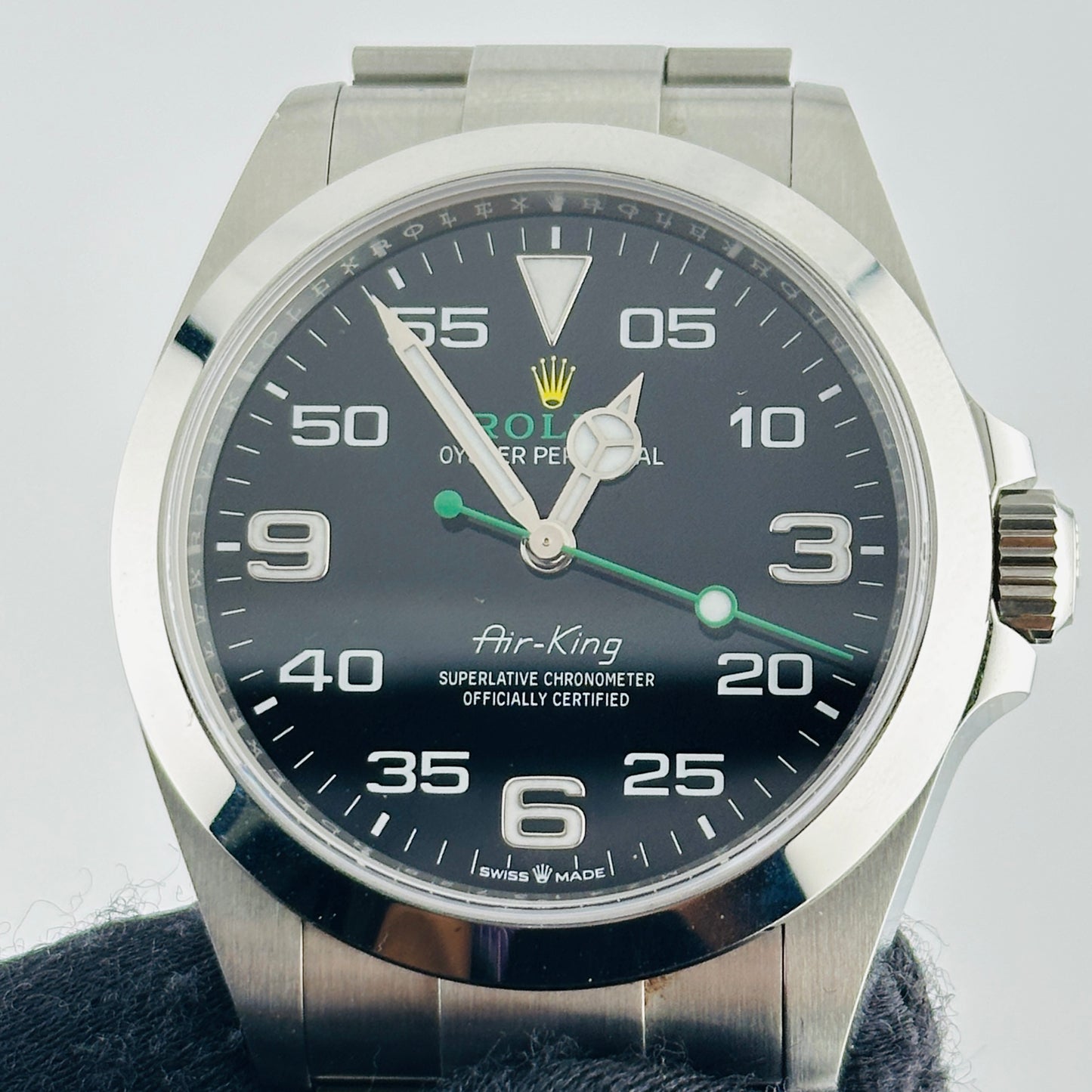 Rolex Airking Black Dial on Oyster Bracelet Ref. 126900 Card 2024 — view 3