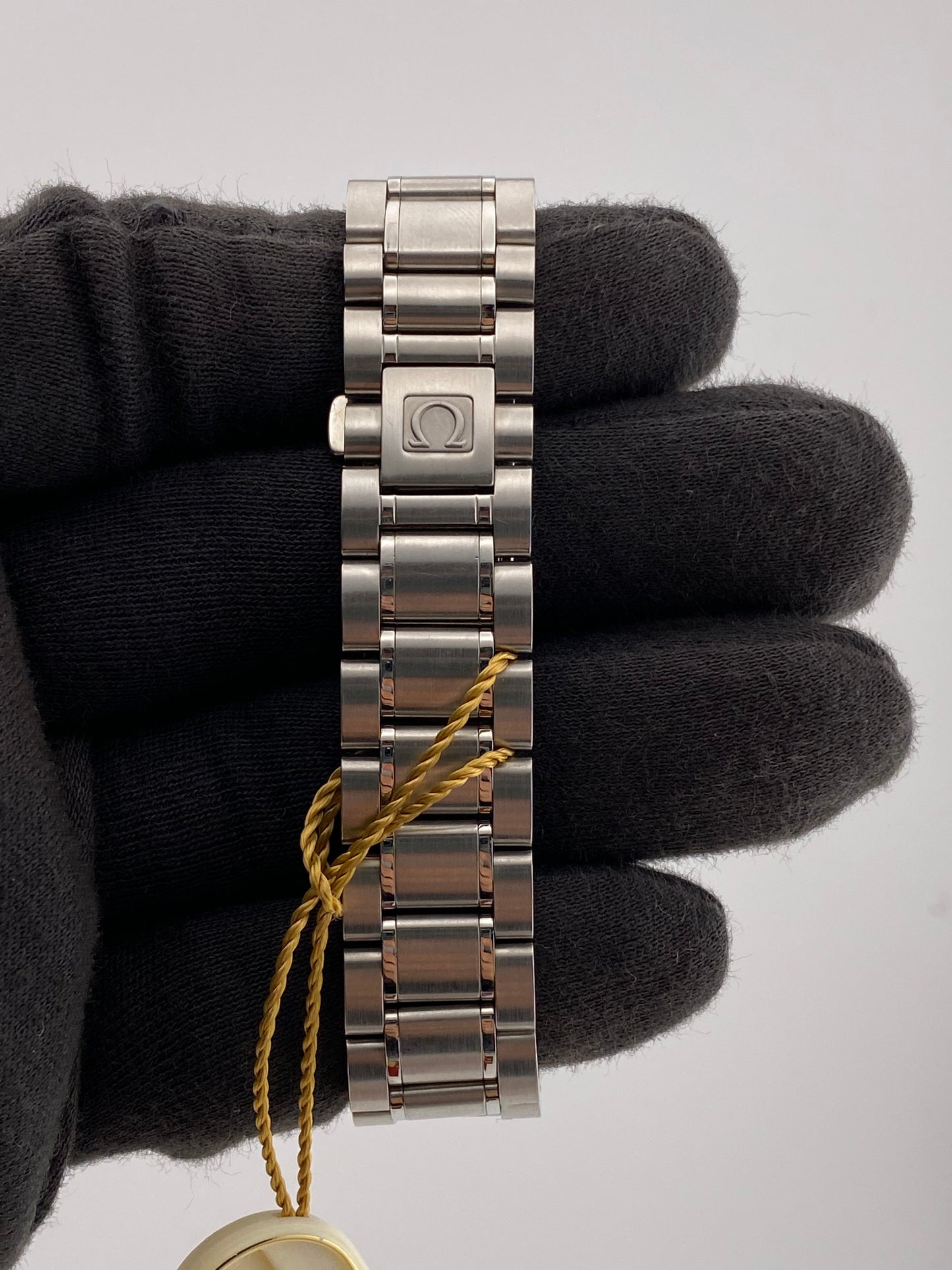 Omega Speedmaster Triple Calendar Silver Dial on Stainless Steel Bracelet Ref. 3523.30 Card — view 4