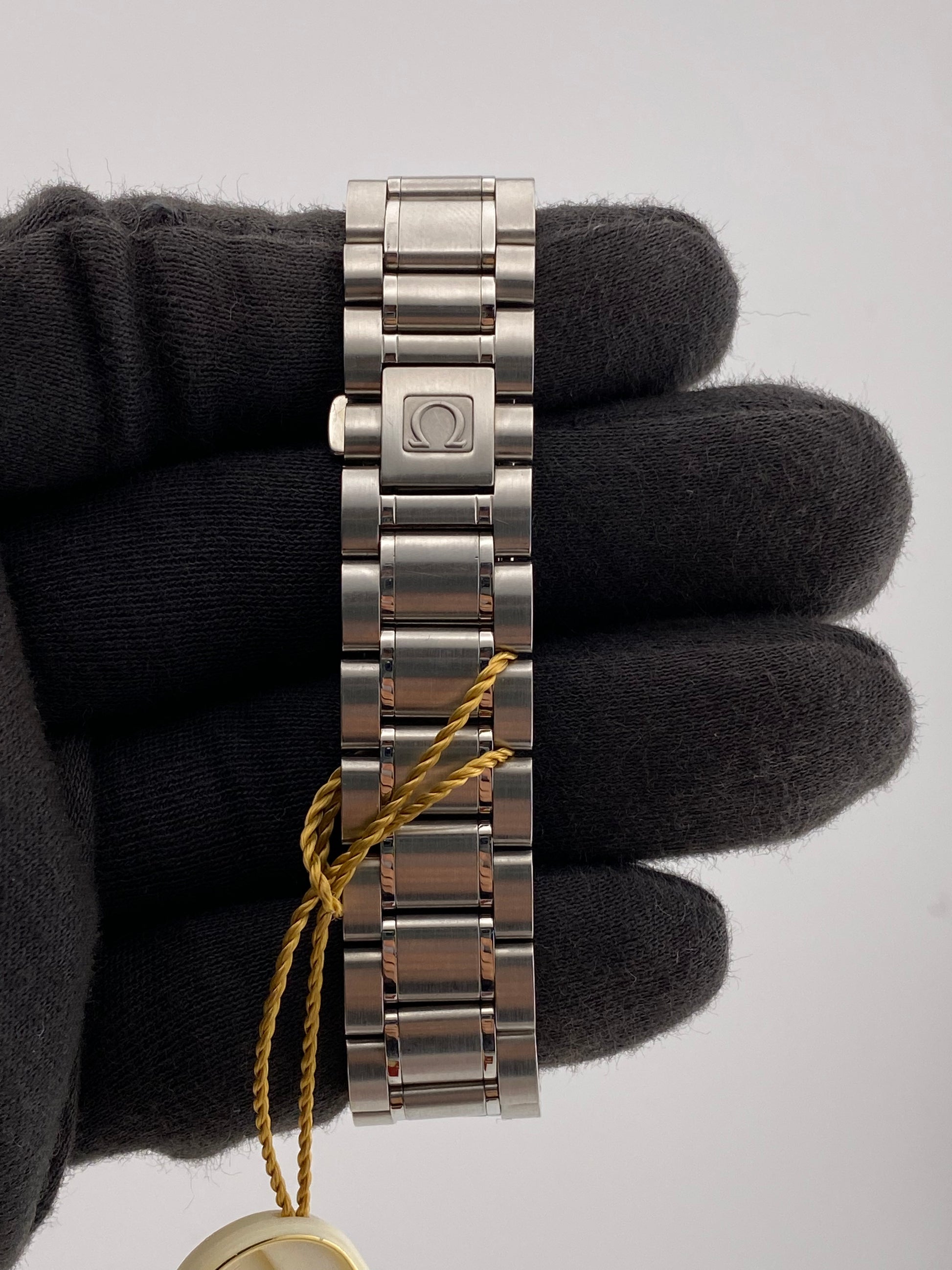 Omega Speedmaster Triple Calendar Silver Dial on Stainless Steel Bracelet Ref. 3523.30 Card — view 4