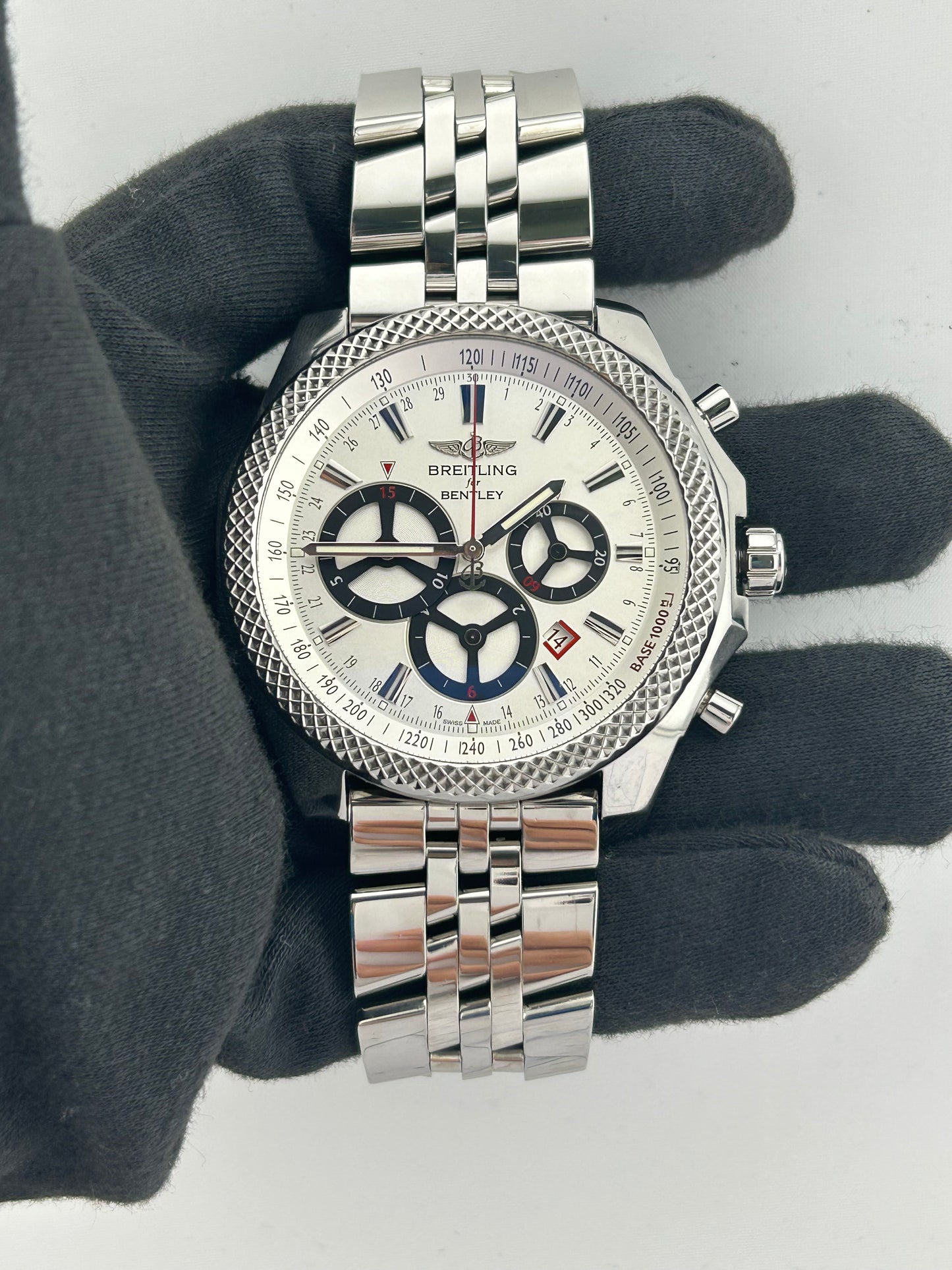 Breitling Bentley Barnato Racing Silver Dial on Stainless Steel Bracelet Ref. A25366 Card 2014 — view 2