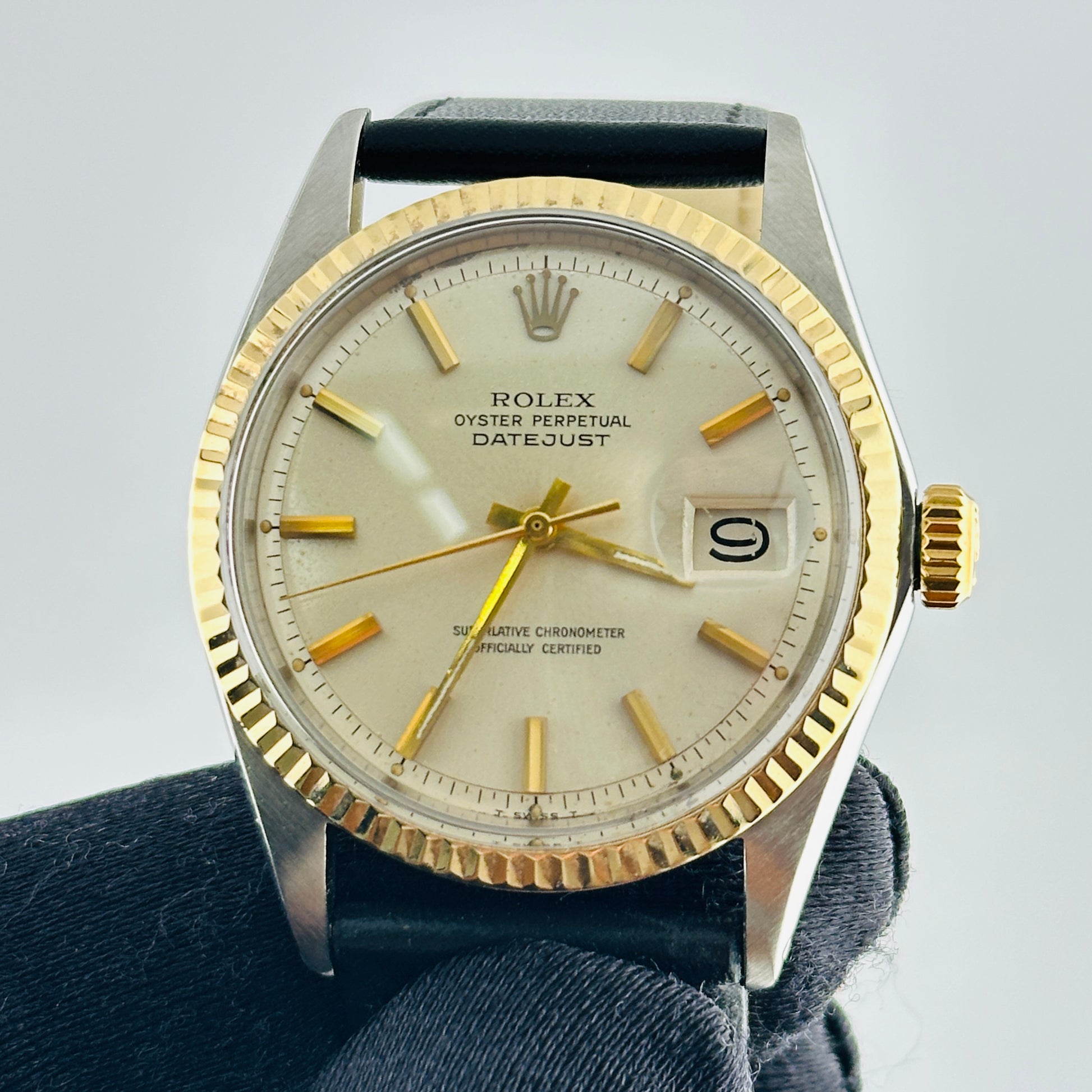 Rolex Datejust Silver / Gold Stick Dial on Generic Leather Band Ref. 1601 1970 — view 2