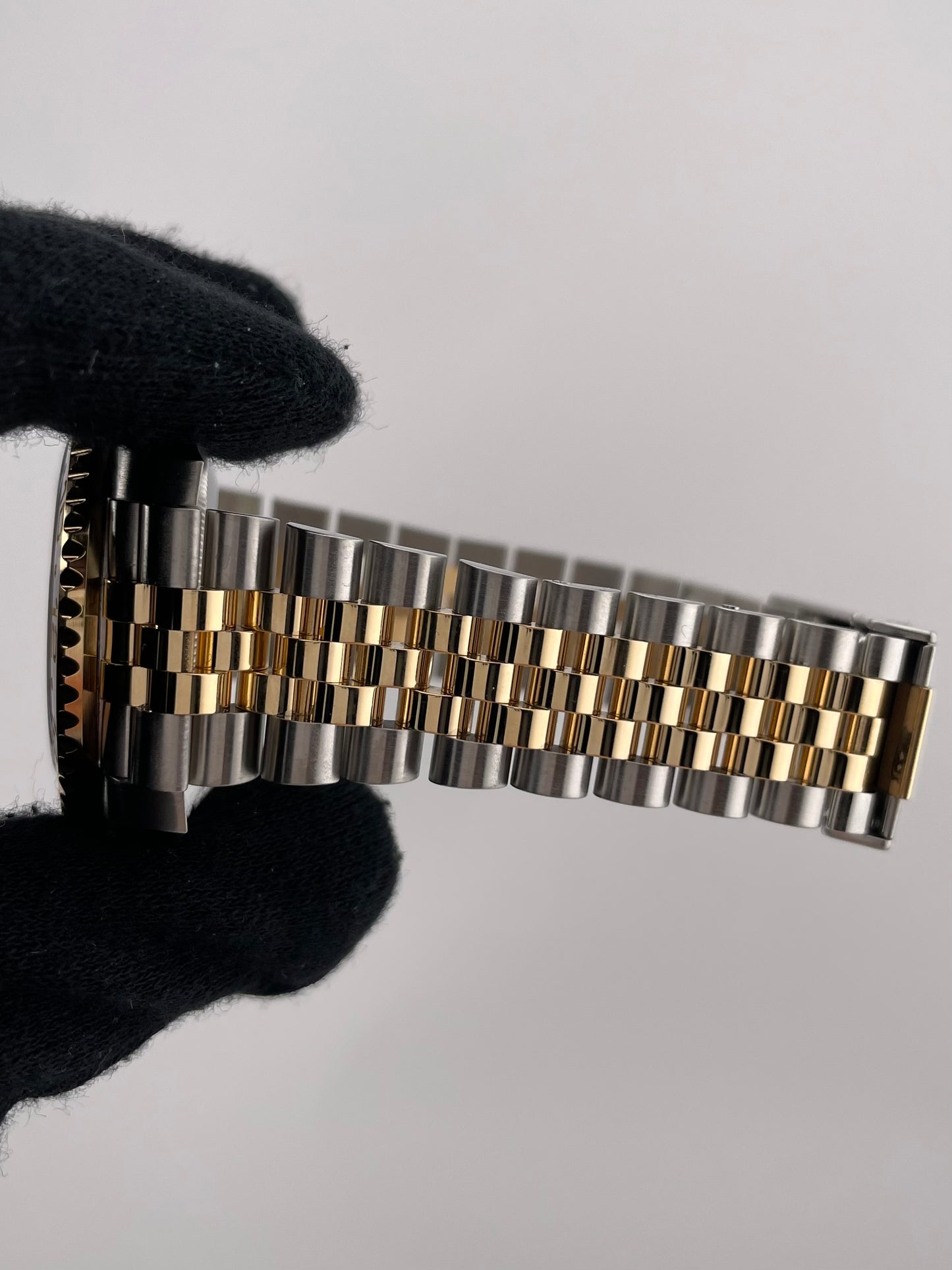 Rolex GMT-Master II Black Dial on Jubilee Ref. 126713GRNR Card 2025 — view 5