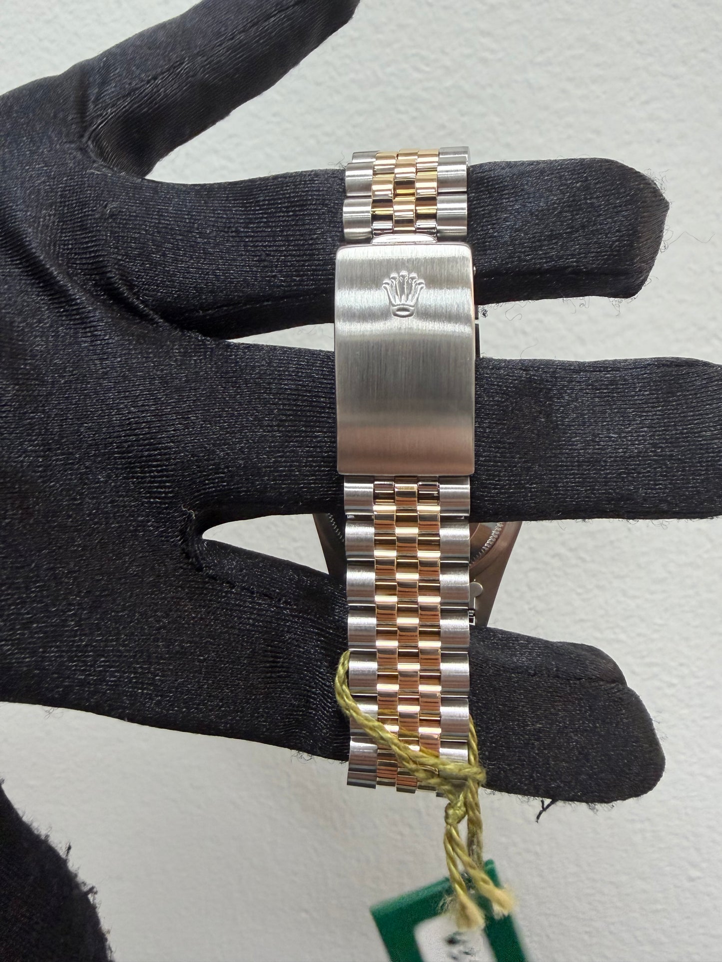Rolex Datejust Champagne Stick Dial on D Link Jubilee Ref. 16233 Papers Open Date — view 3