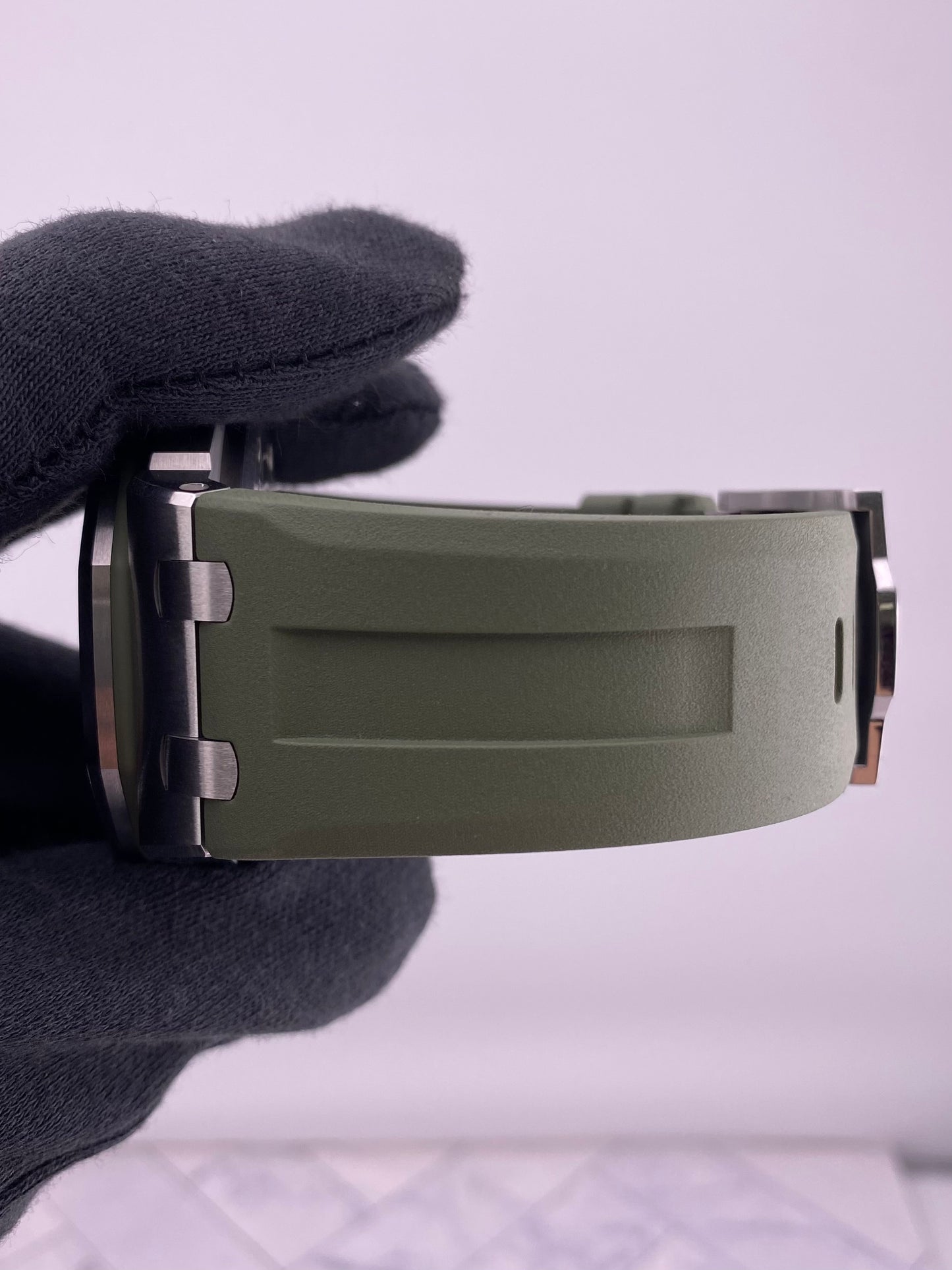 Audemars Piguet Offshore Diver Green Dial on Bracelet Ref. 15720ST.OO.A052CA.01 Card Open Date — view 5