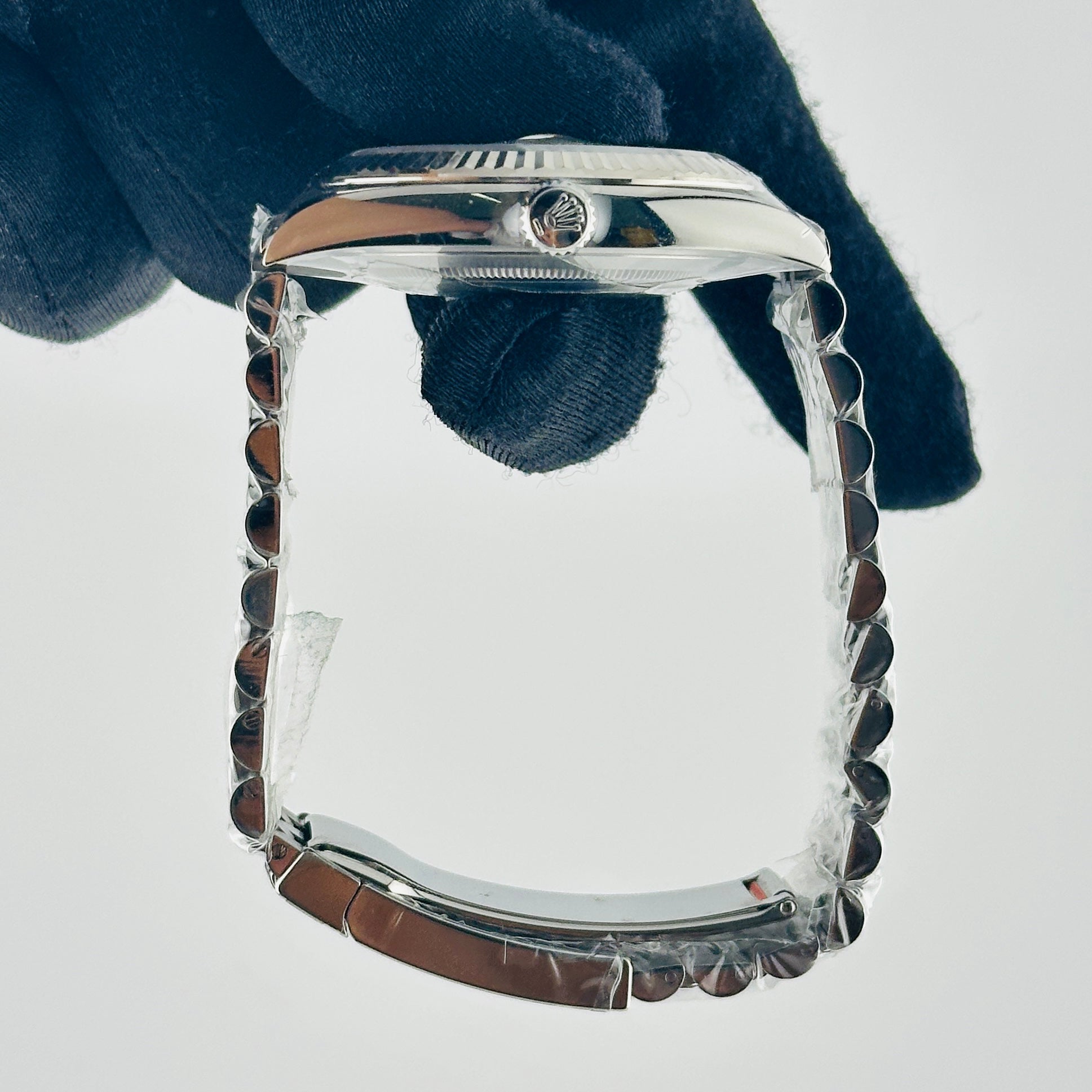 Rolex Datejust Silver Index Dial on D Link Jubilee Bracelet Ref. 126334 Card 2023 — view 5