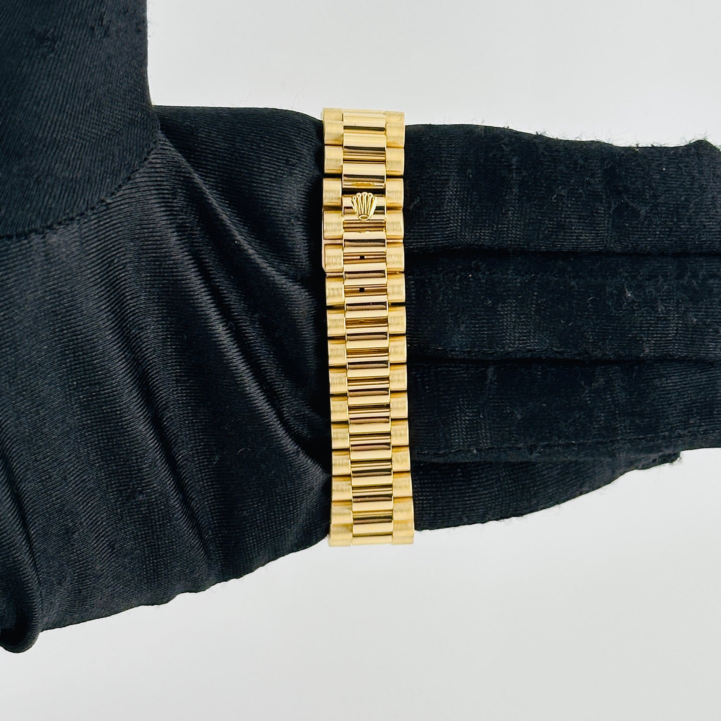 Rolex Datejust Gold Dial on President Ref. 6827 1981 — view 3