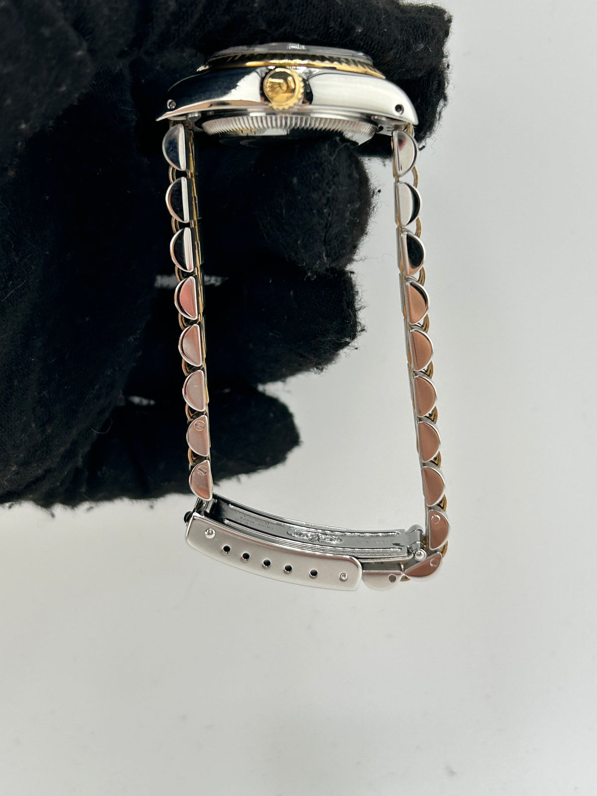 Rolex Date Champagne Linen Stick Dial on 2 Tone Jubilee D Link Bracelet Ref. 69173 1986 — view 6