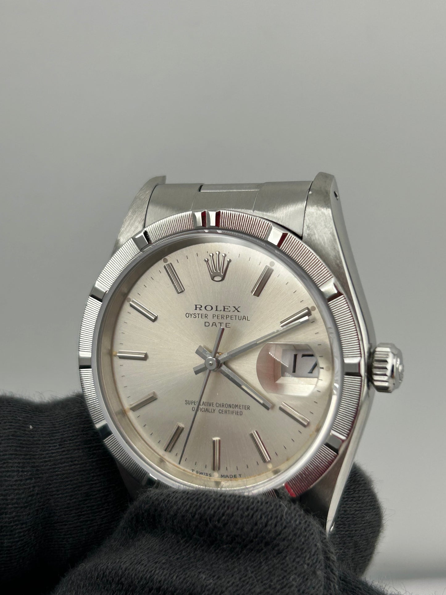 Rolex Oyster Perpetual Date Silver Stick Dial on Oyster Ref. 15210 1990 — view 3