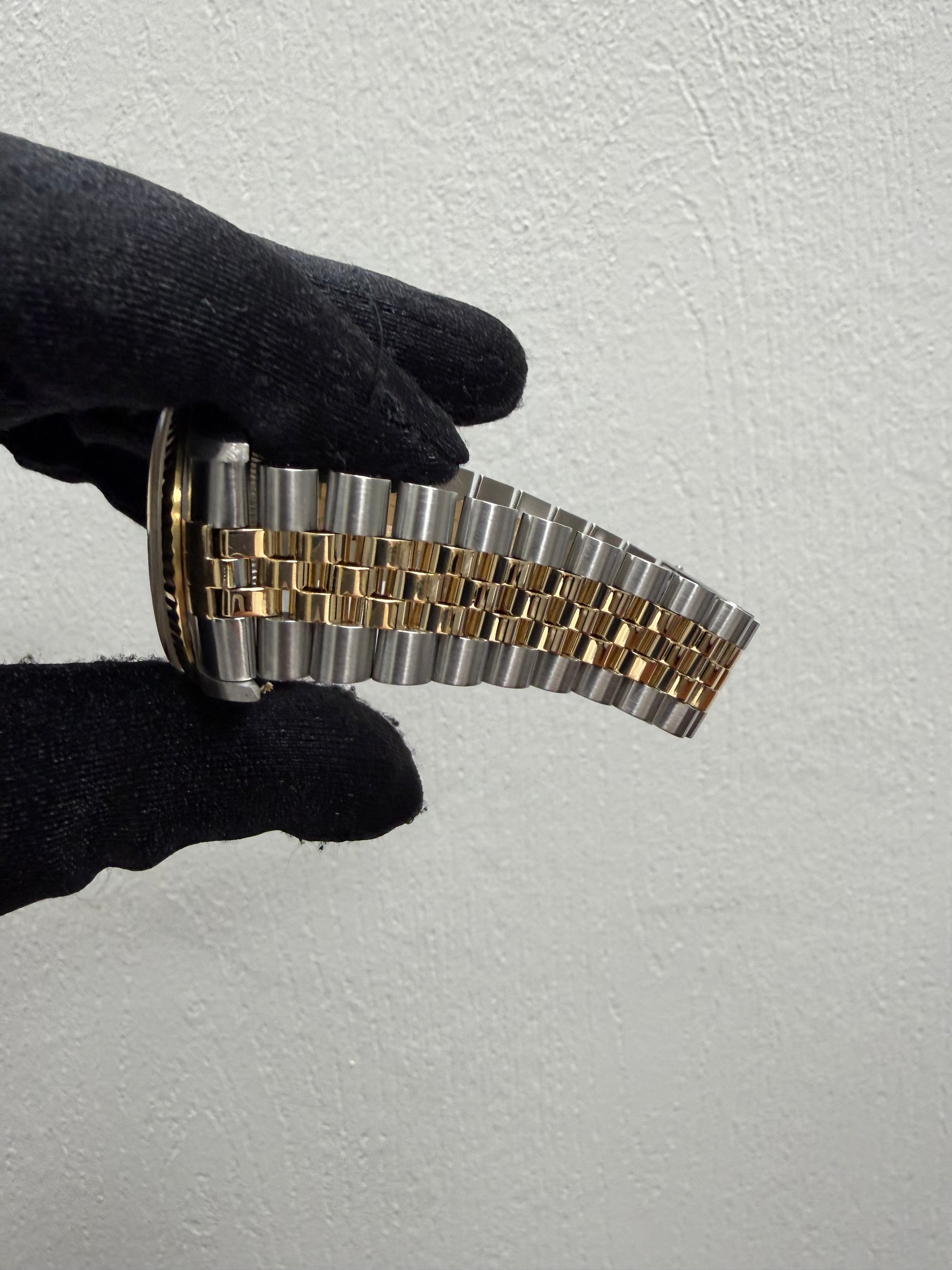 Rolex Datejust Gold Anniversary Diamond Dial Dial on Jubilee Ref. 16233G 1995 — view 4