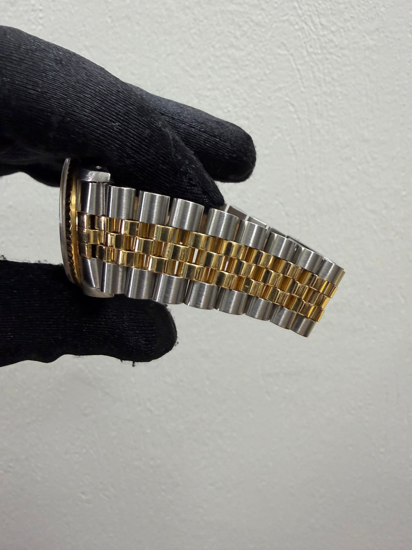 Rolex Datejust Gold Diamond Dial on Jubilee Ref. 16233 1989 — view 4