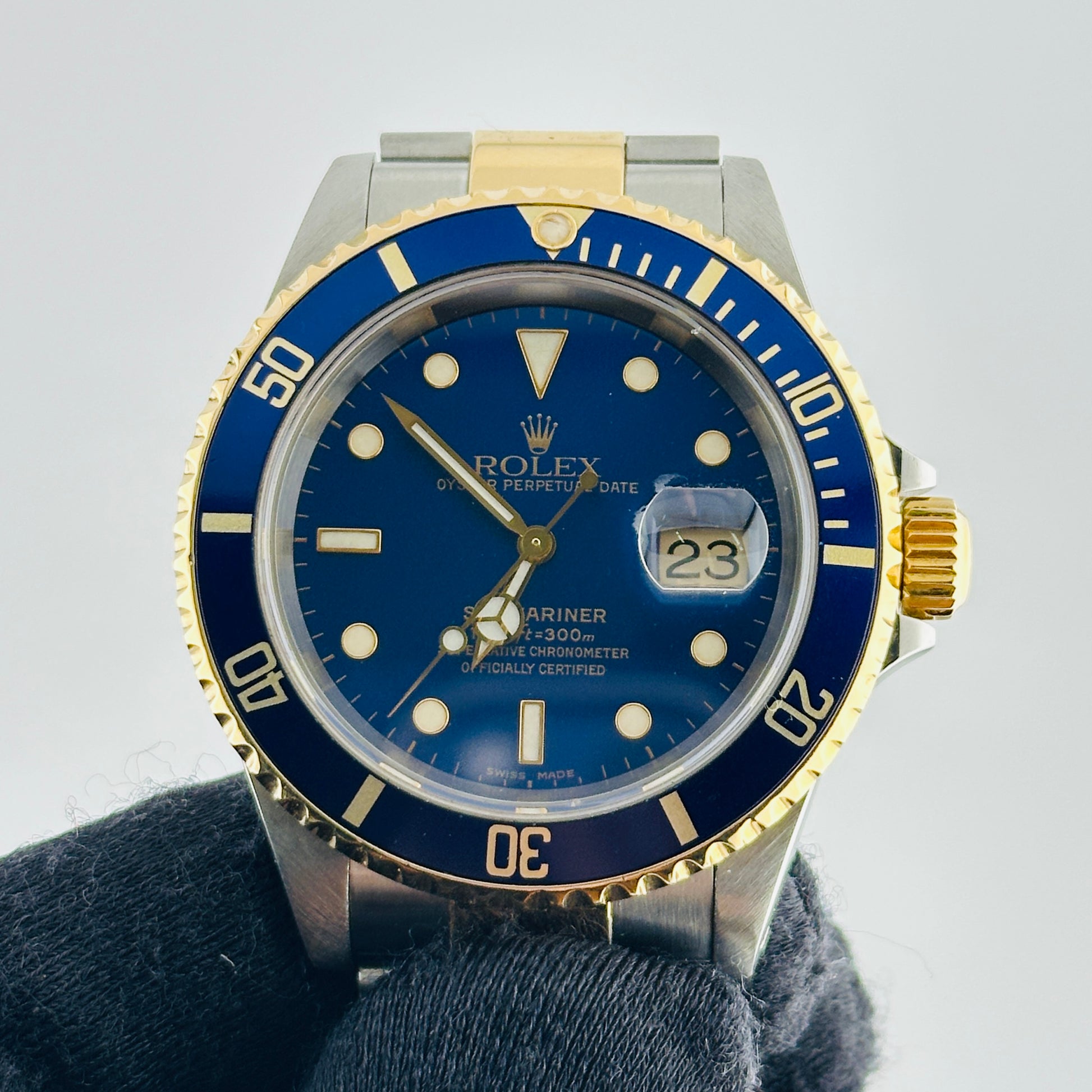 Rolex Submariner Blue Dial on Oyster Bracelet Ref. 16613 2000 — view 3