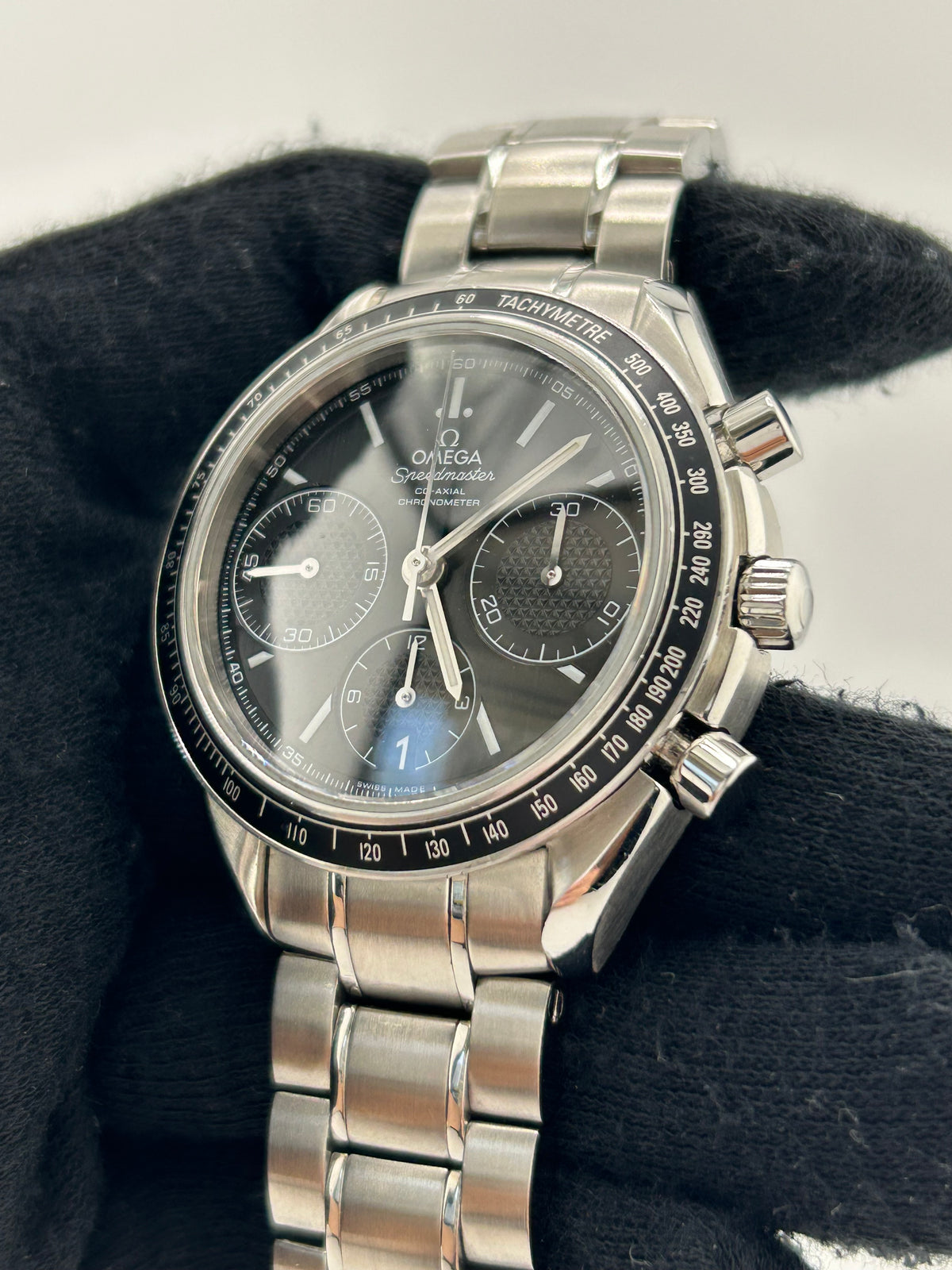 Omega Speedmaster Black Dial on Stainless Steel Bracelet Ref. 326.30.40.50.01.001 — view 3