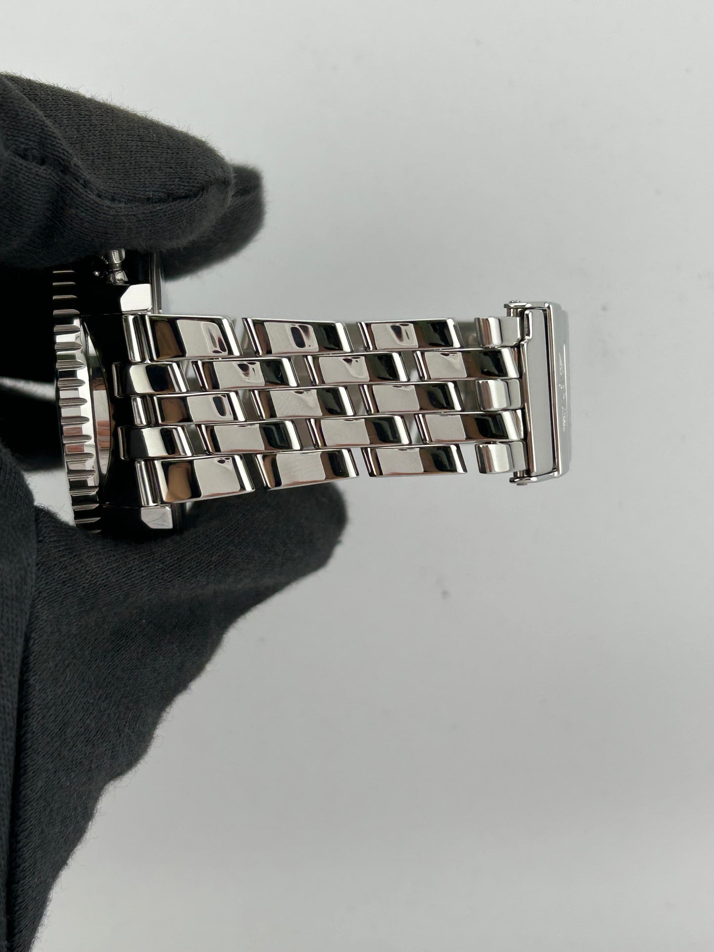 Breitling Navitimer Blue/Silver Dial on 5 Row Links Ref. A19022 Papers Open Date — view 4